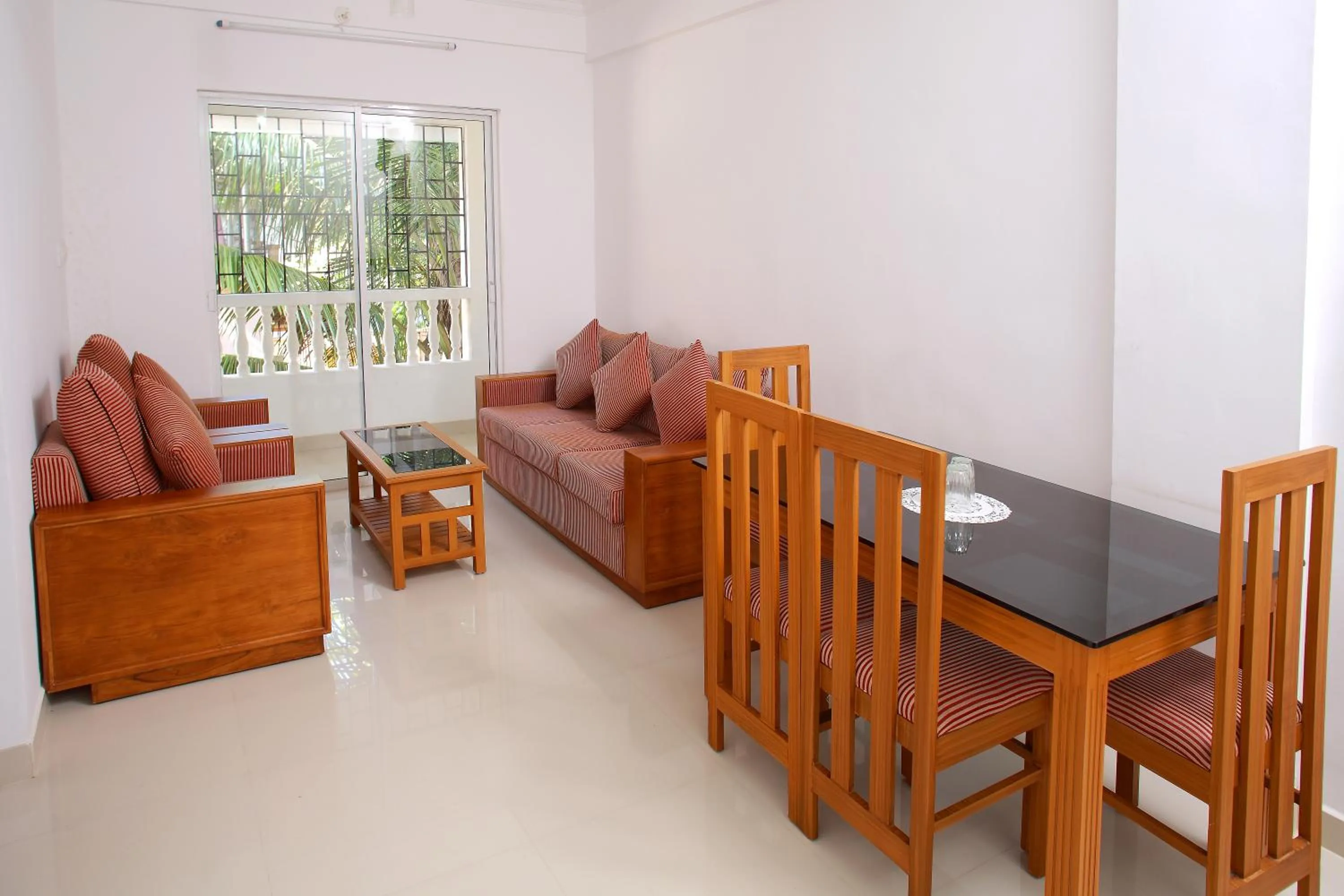 Living room in Phils' Residency & Banquets