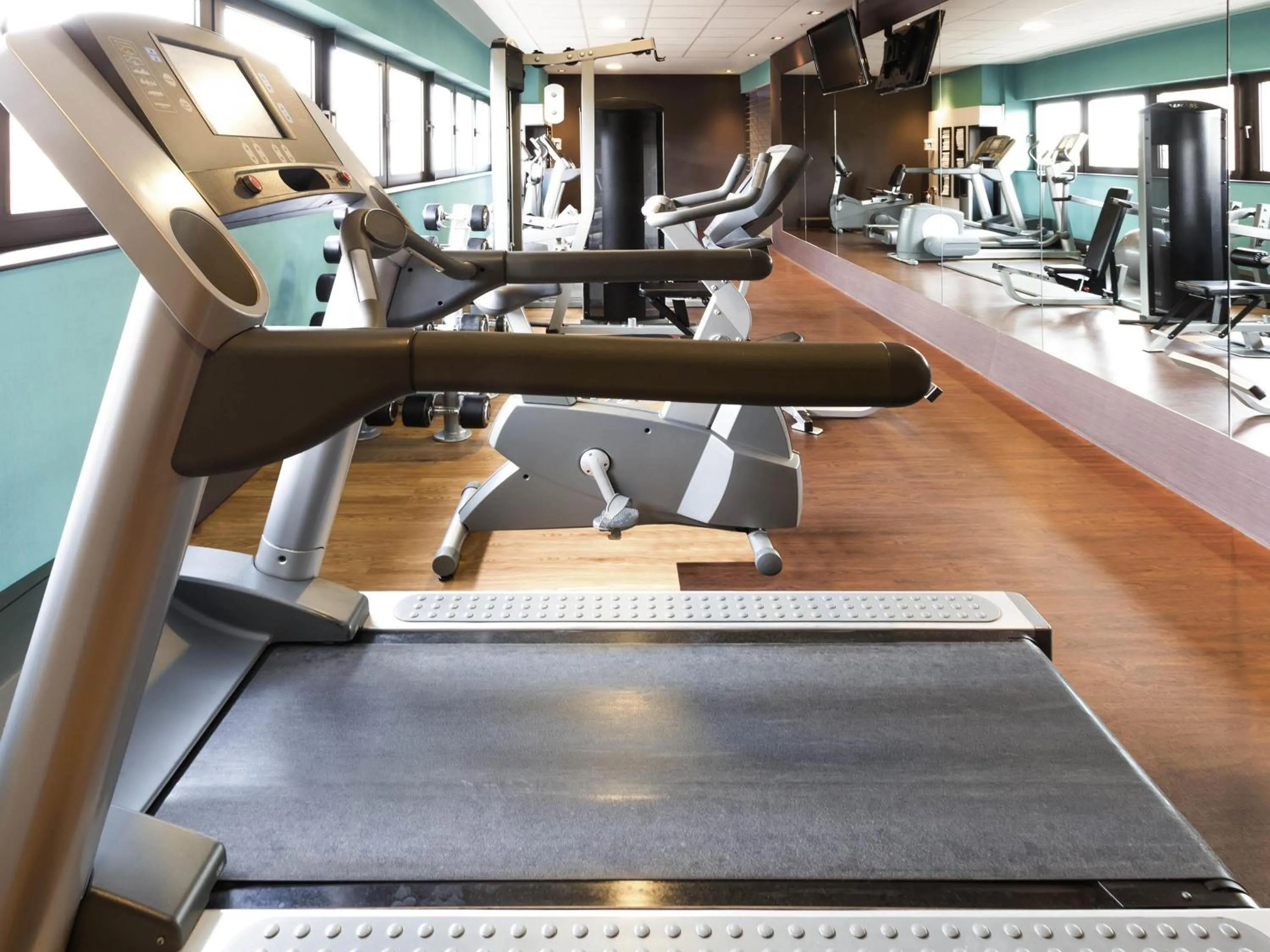 Fitness centre/facilities in Novotel Ahmedabad
