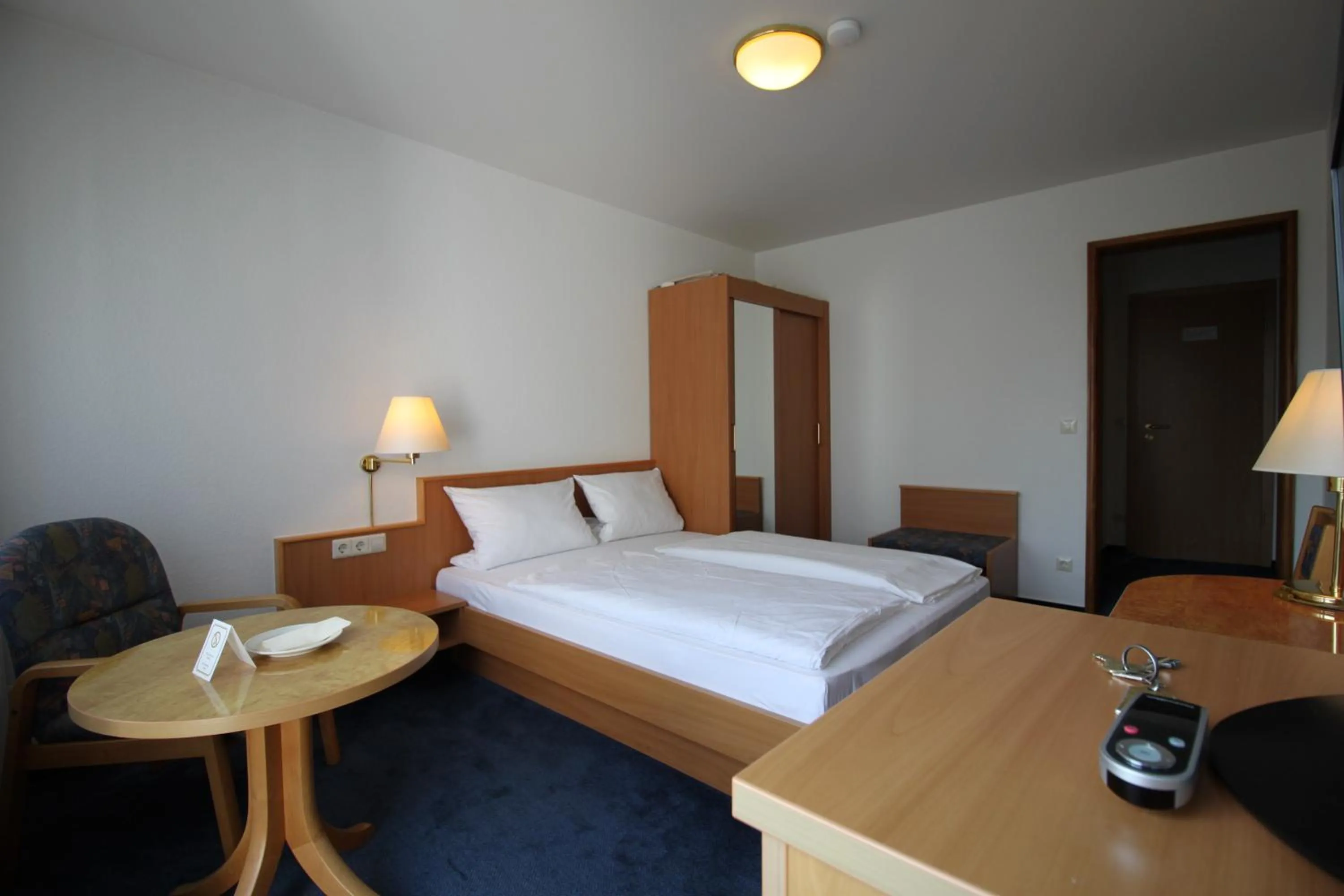 Photo of the whole room, Bed in Hotel Garni Eden