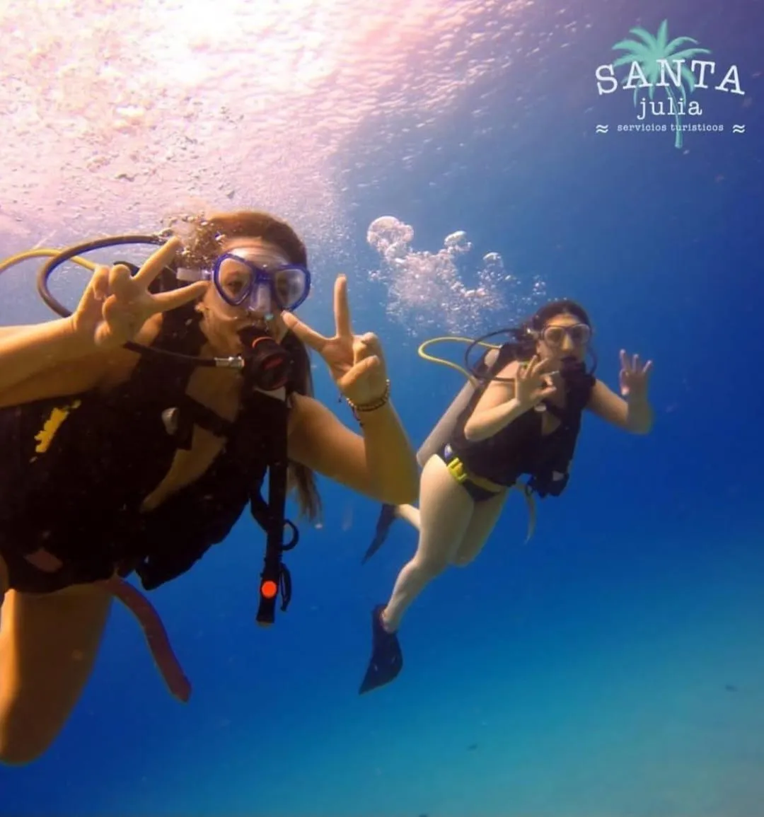 Diving in Alojamiento Santa Julia