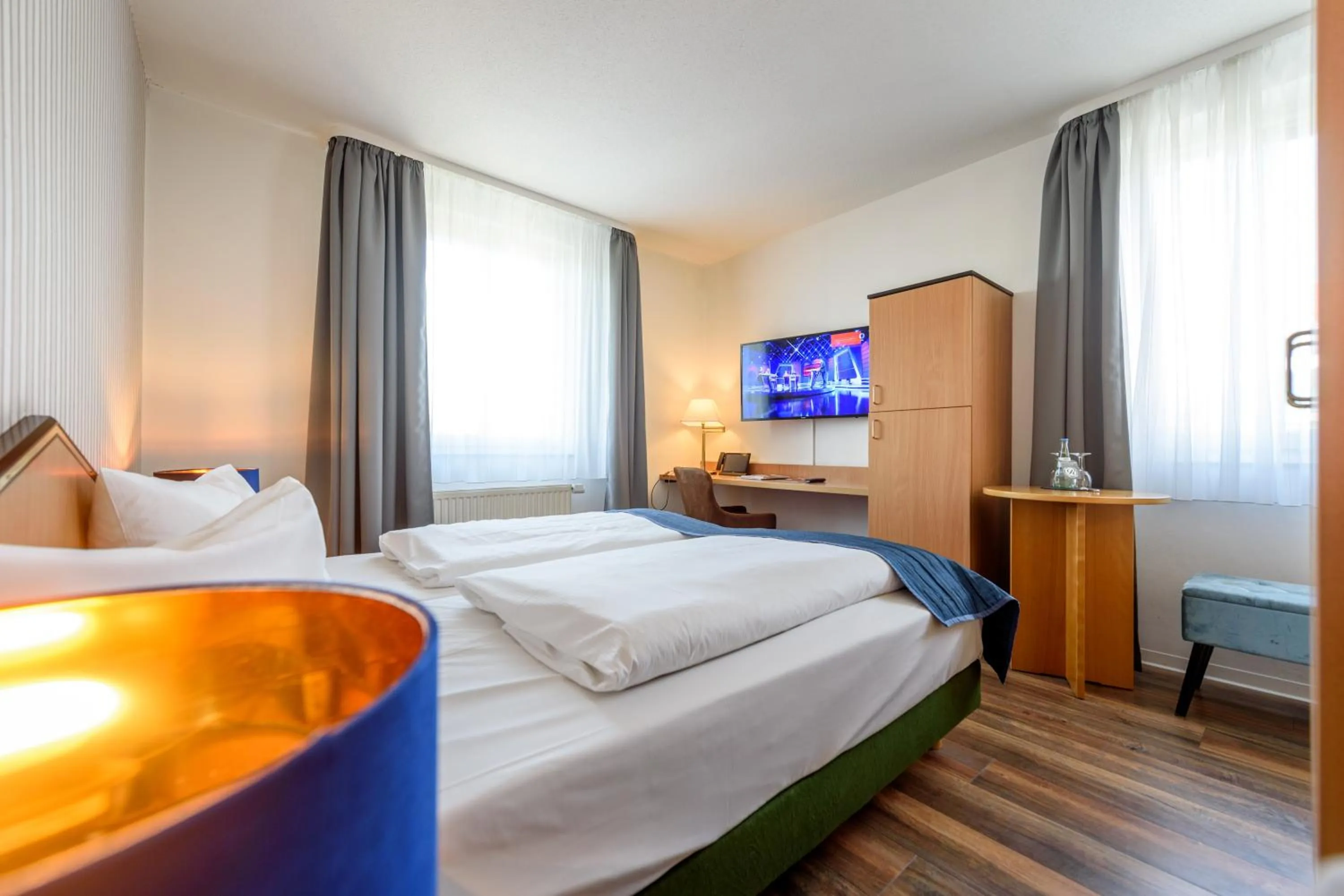 Photo of the whole room, Bed in Residenz Hotel Leipzig