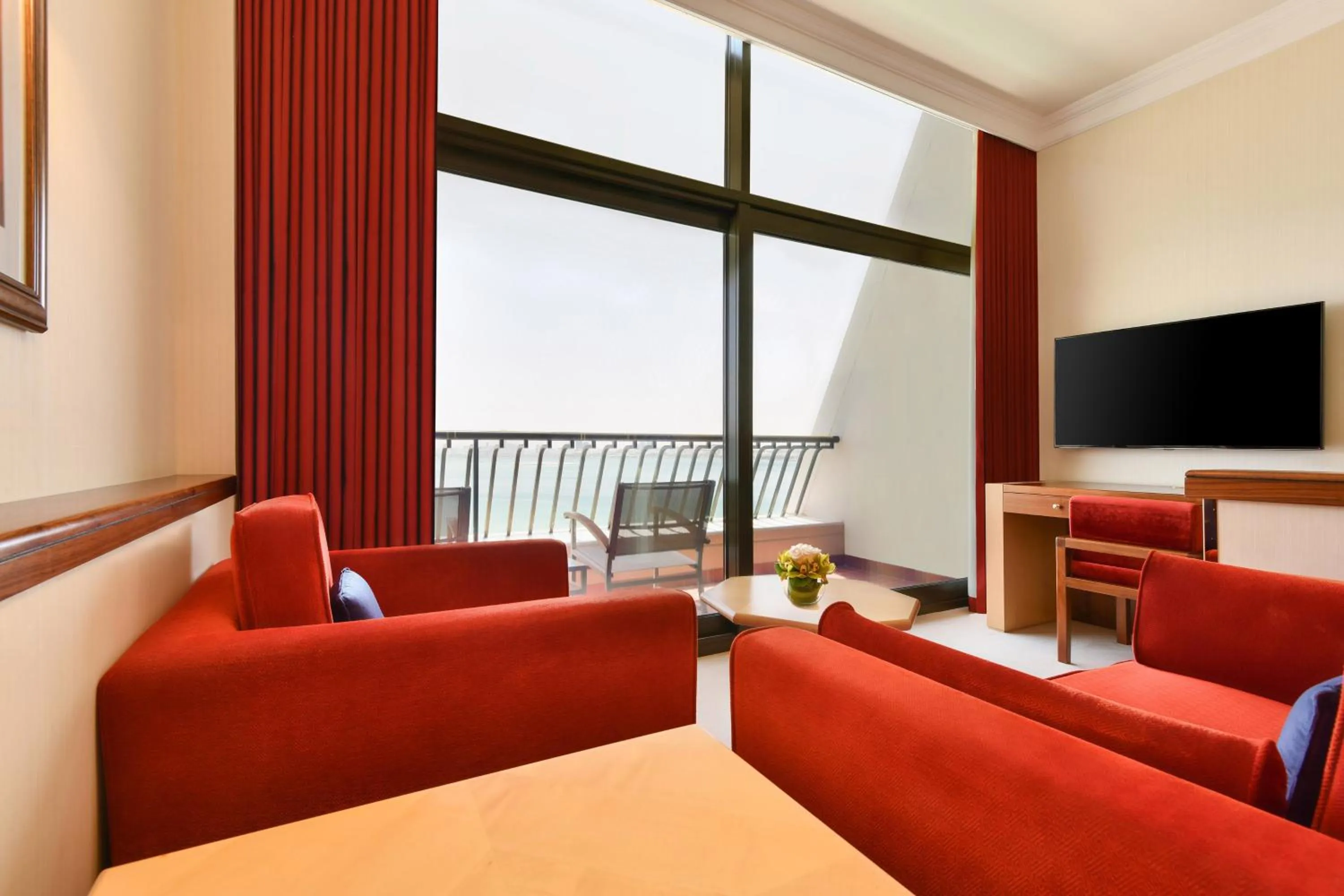 Living room in Sheraton Grand Doha Resort & Convention Hotel