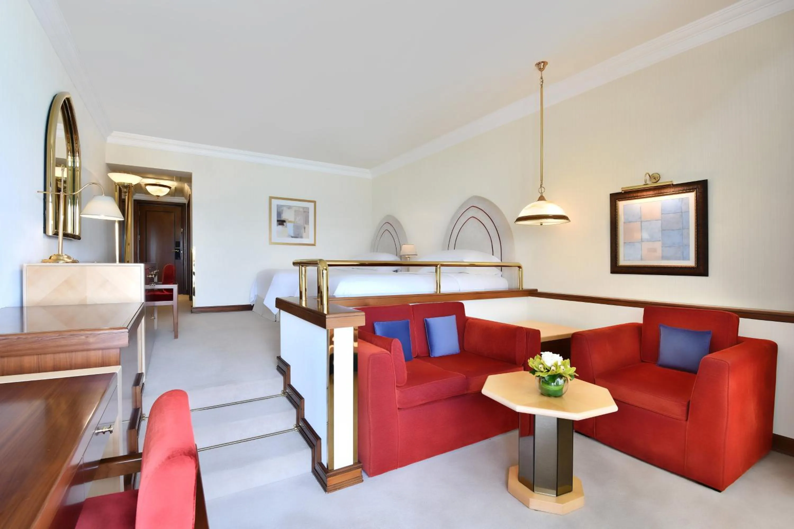 Living room in Sheraton Grand Doha Resort & Convention Hotel