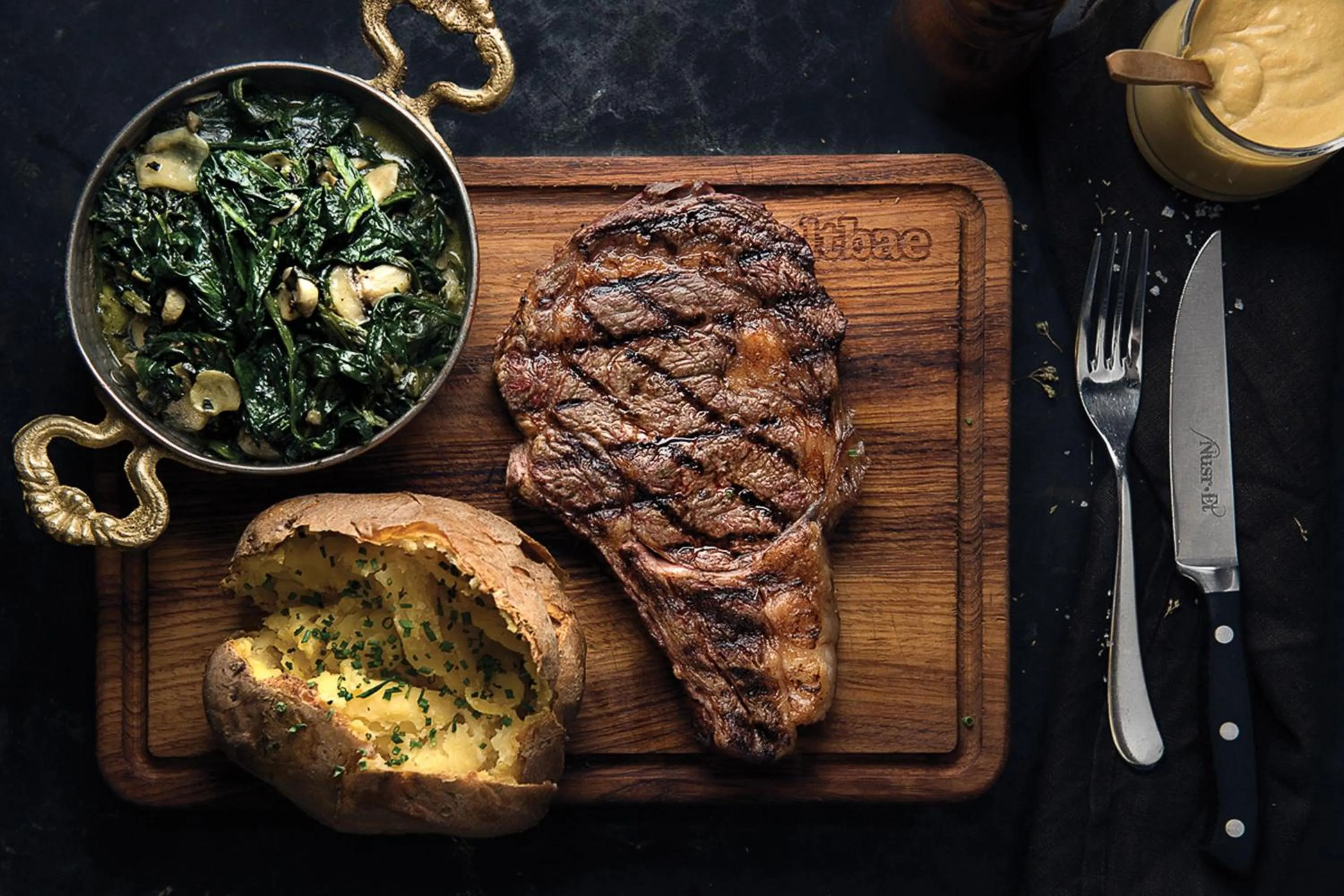 Restaurant/places to eat in Sheraton Grand Doha Resort & Convention Hotel