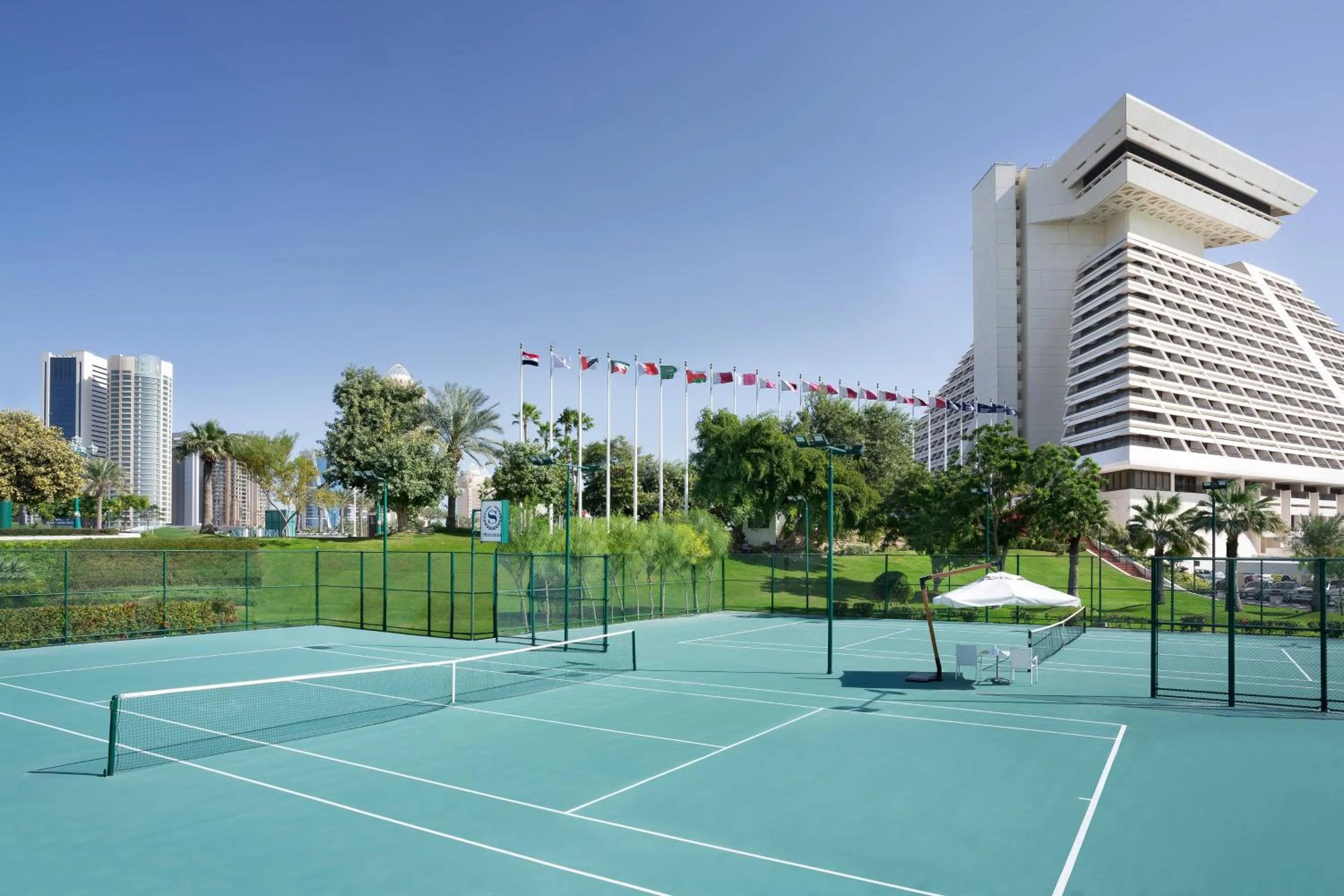 Tennis court in Sheraton Grand Doha Resort & Convention Hotel