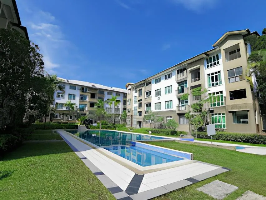 Swimming pool in Natol Homestay - Kuching Home Penthouse Airport Road