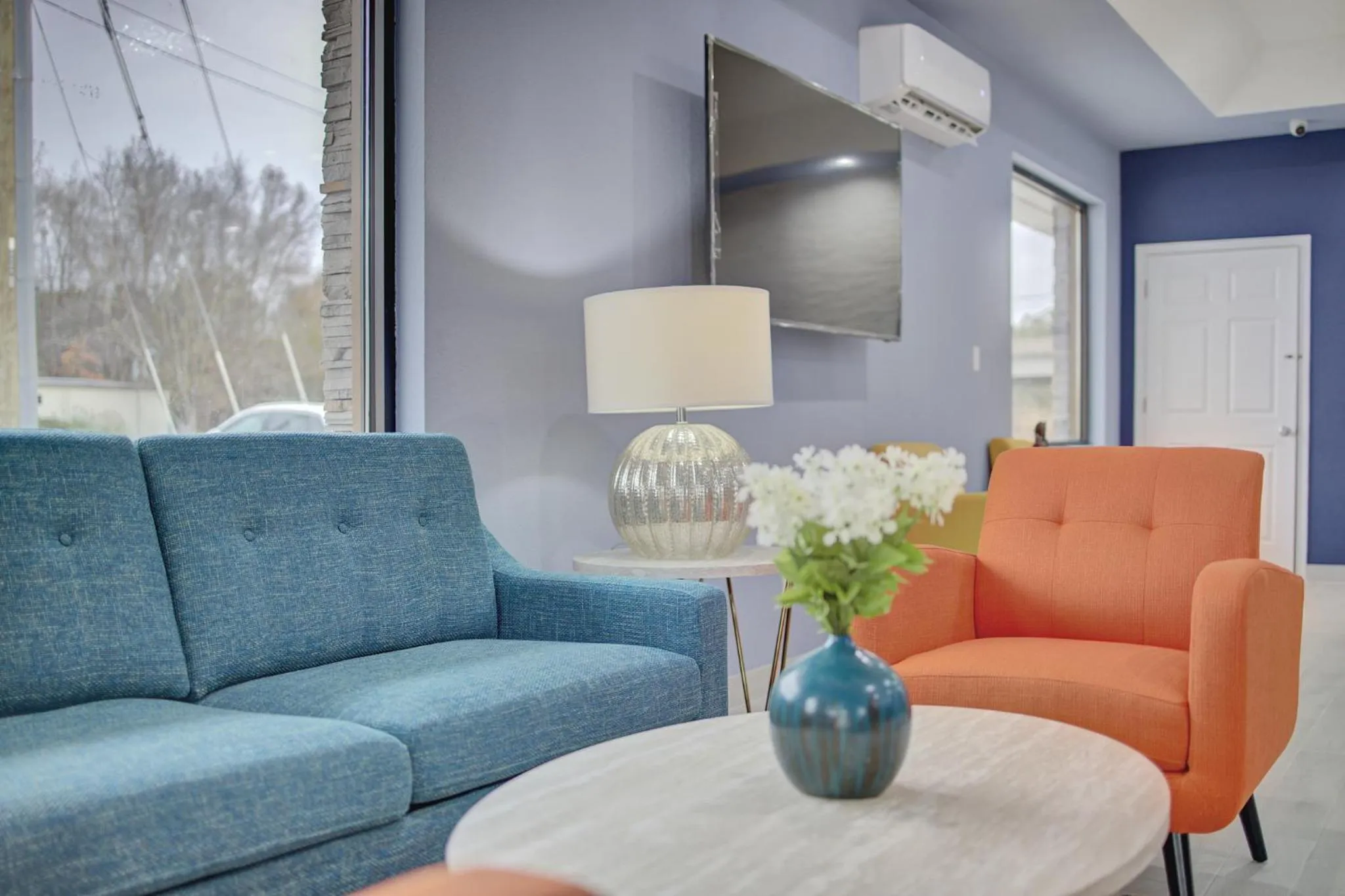 Seating area in Quality Inn & Suites