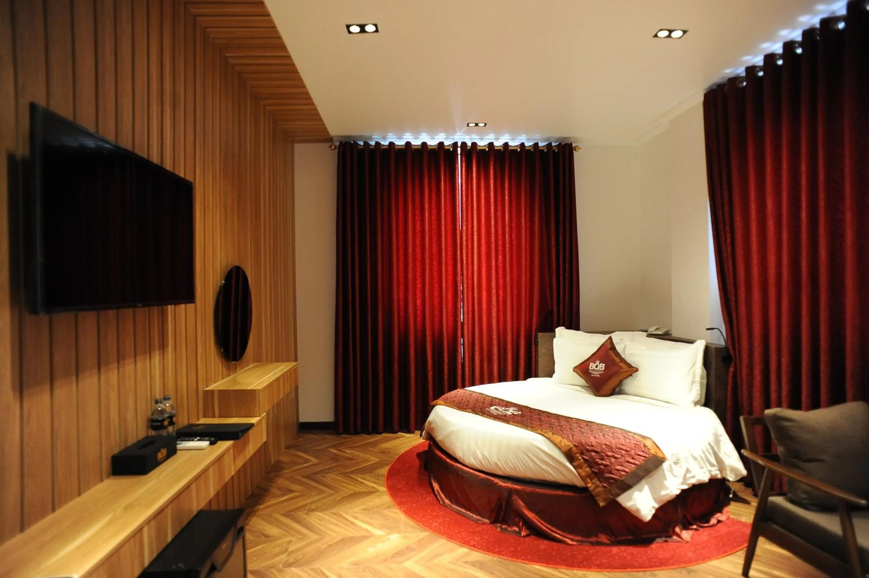 Photo of the whole room, Bed in B.O.B HOTEL SIGNATURE