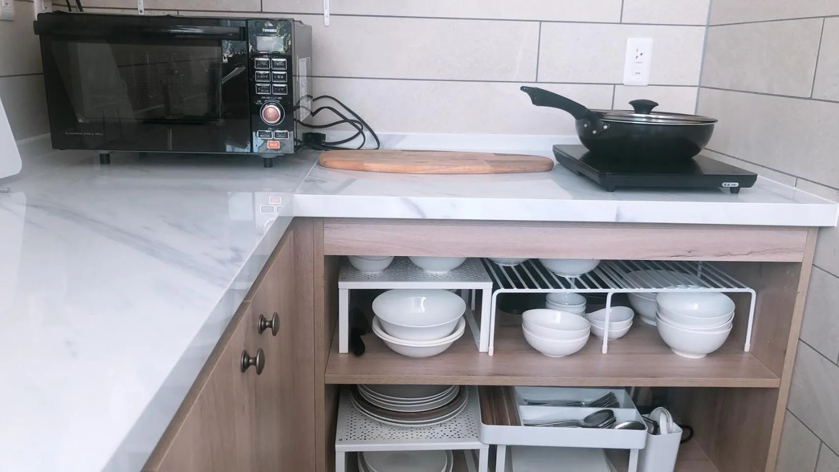 Communal kitchen in Megu Fuji 2021