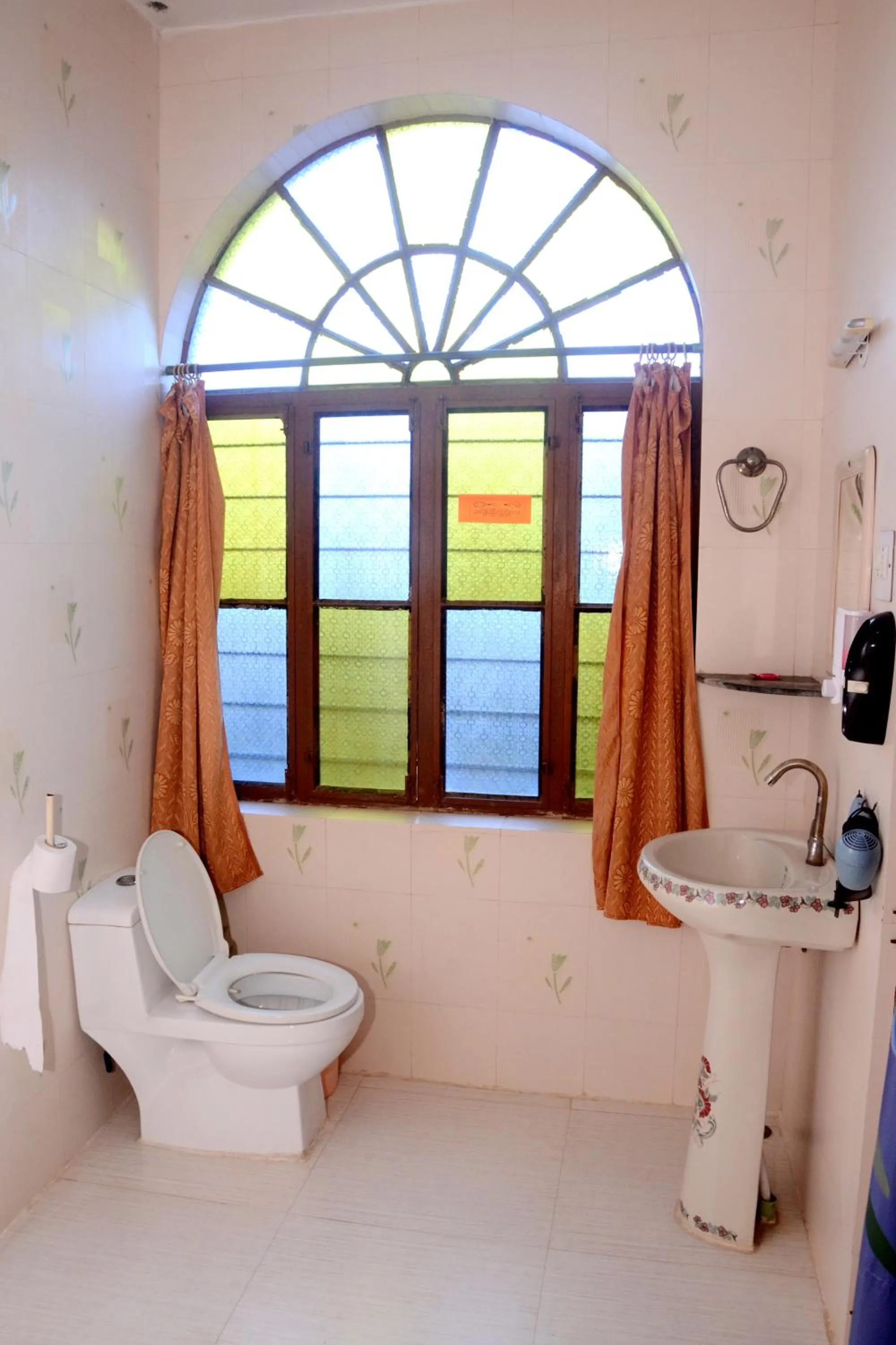 Shower in Kasera Heritage View