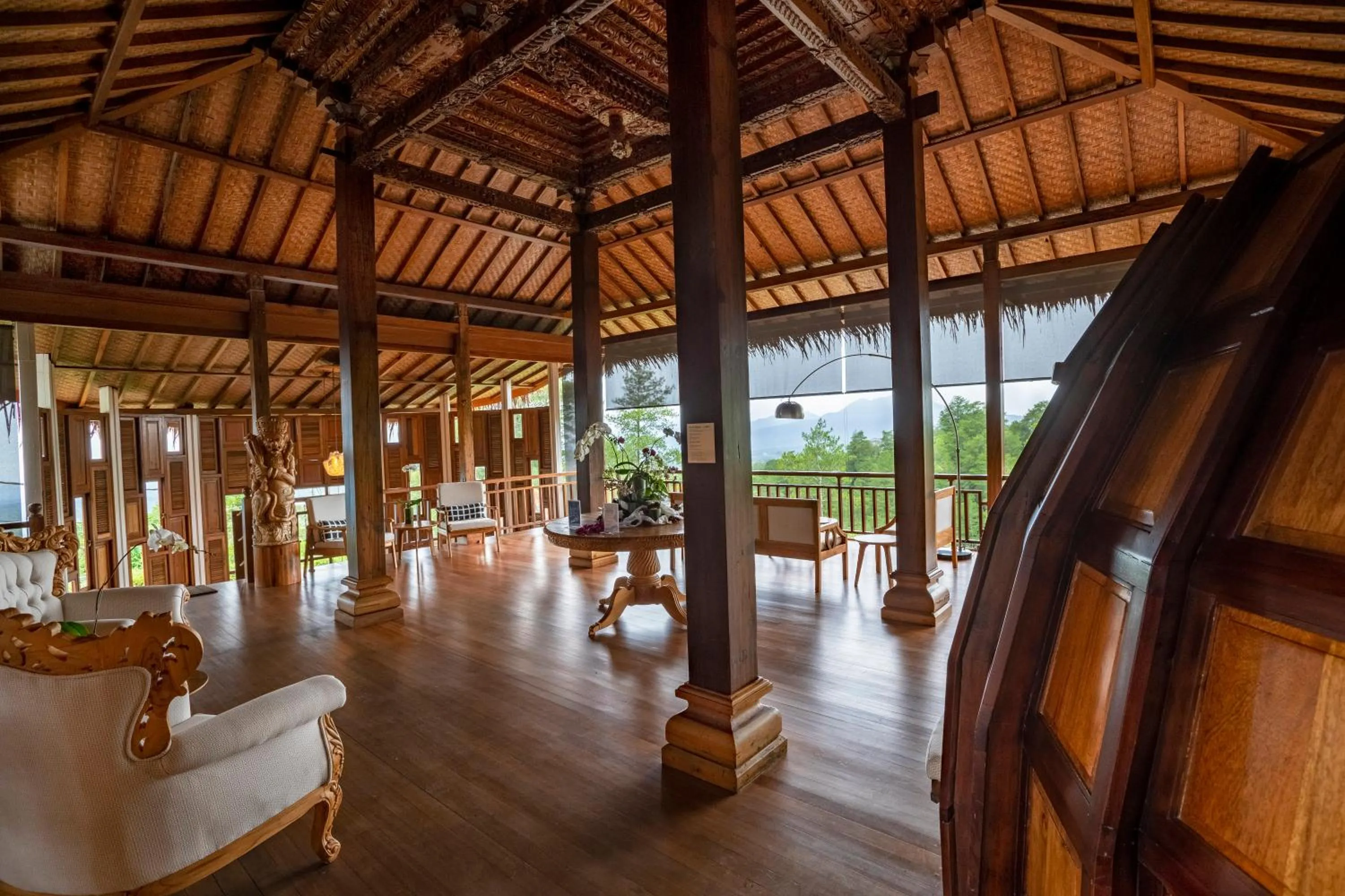 Lobby or reception in Tira Vilagna Suites & Spa