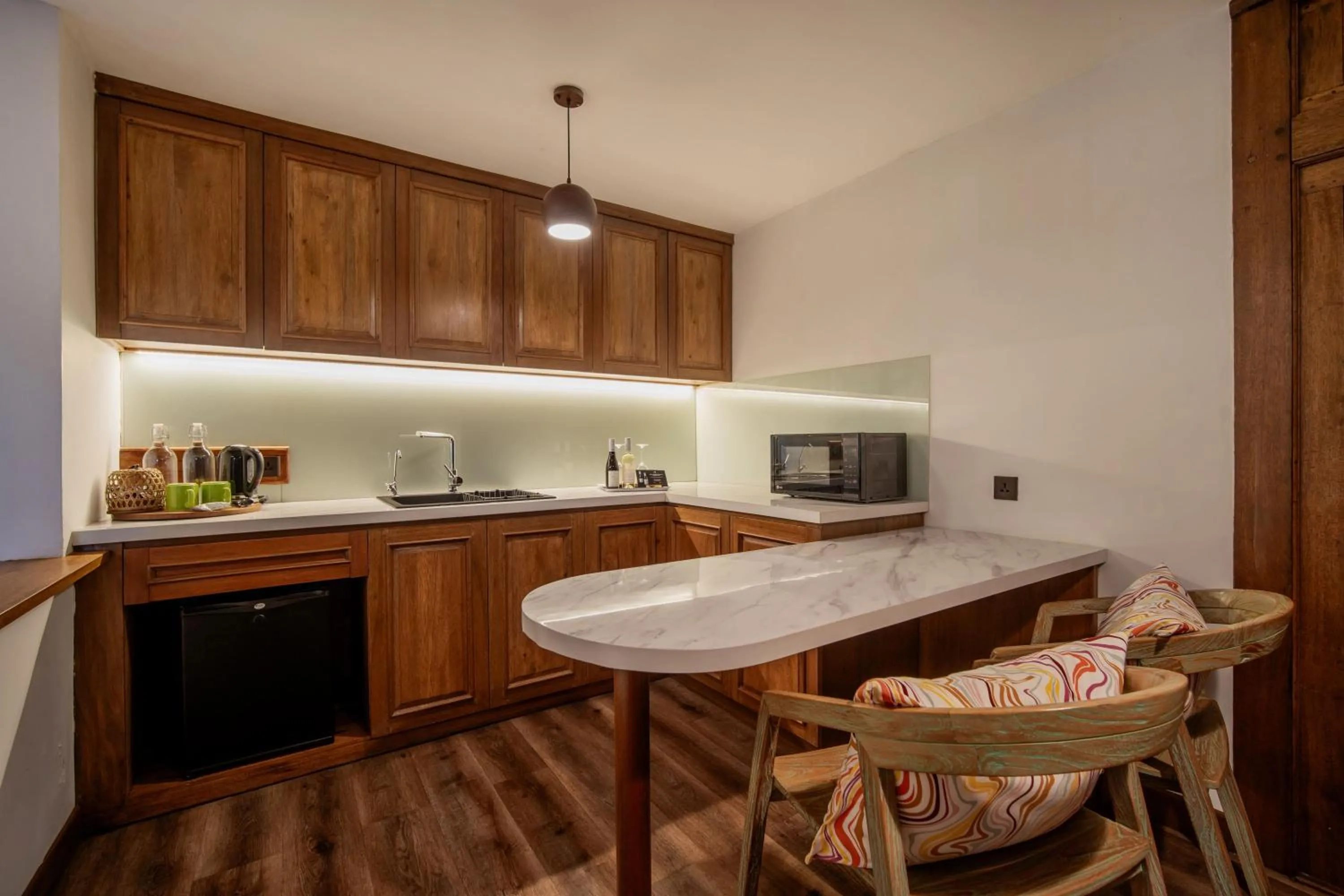 Kitchen or kitchenette in Tira Vilagna Suites & Spa
