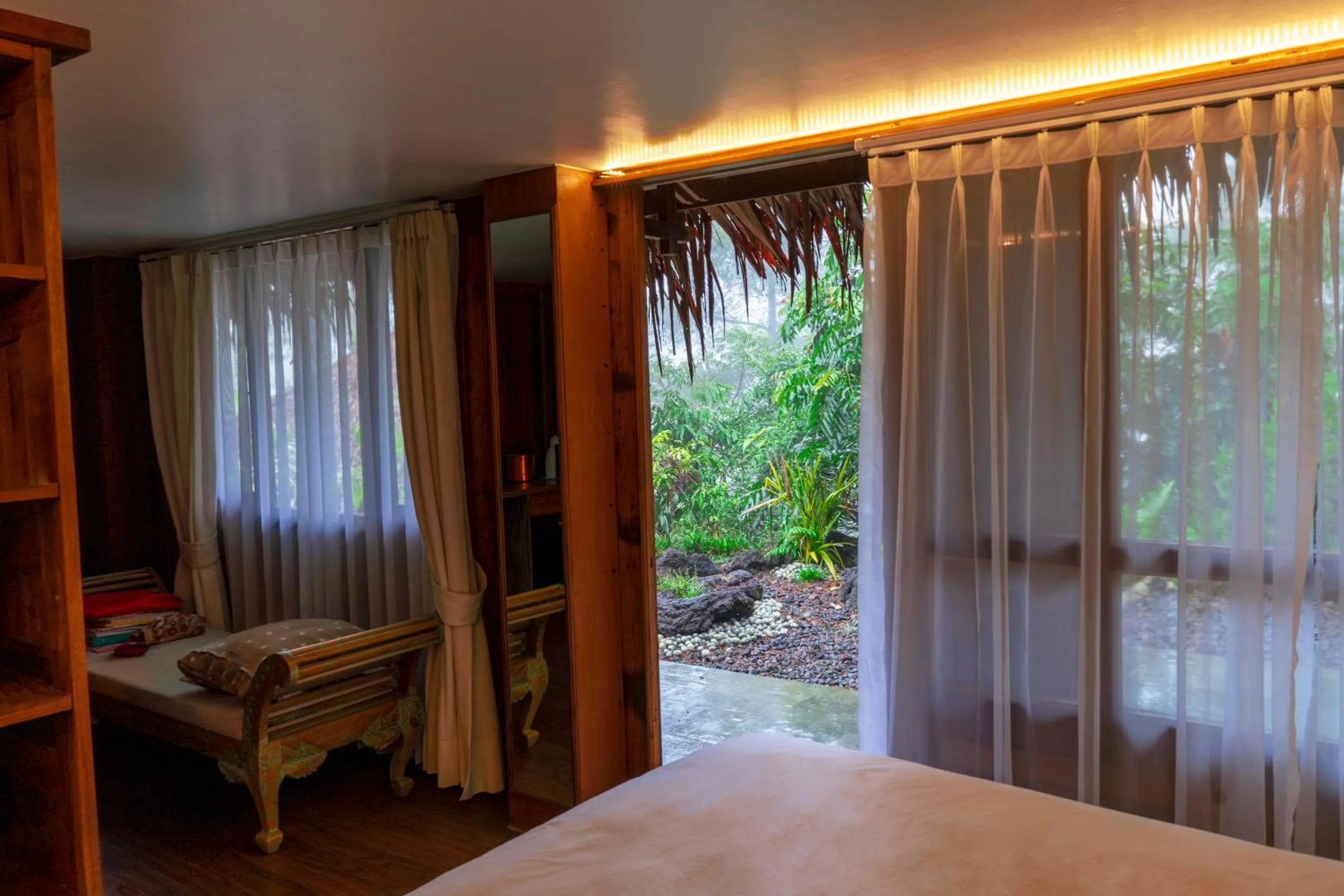 View (from property/room), Bed in Tira Vilagna Suites & Spa