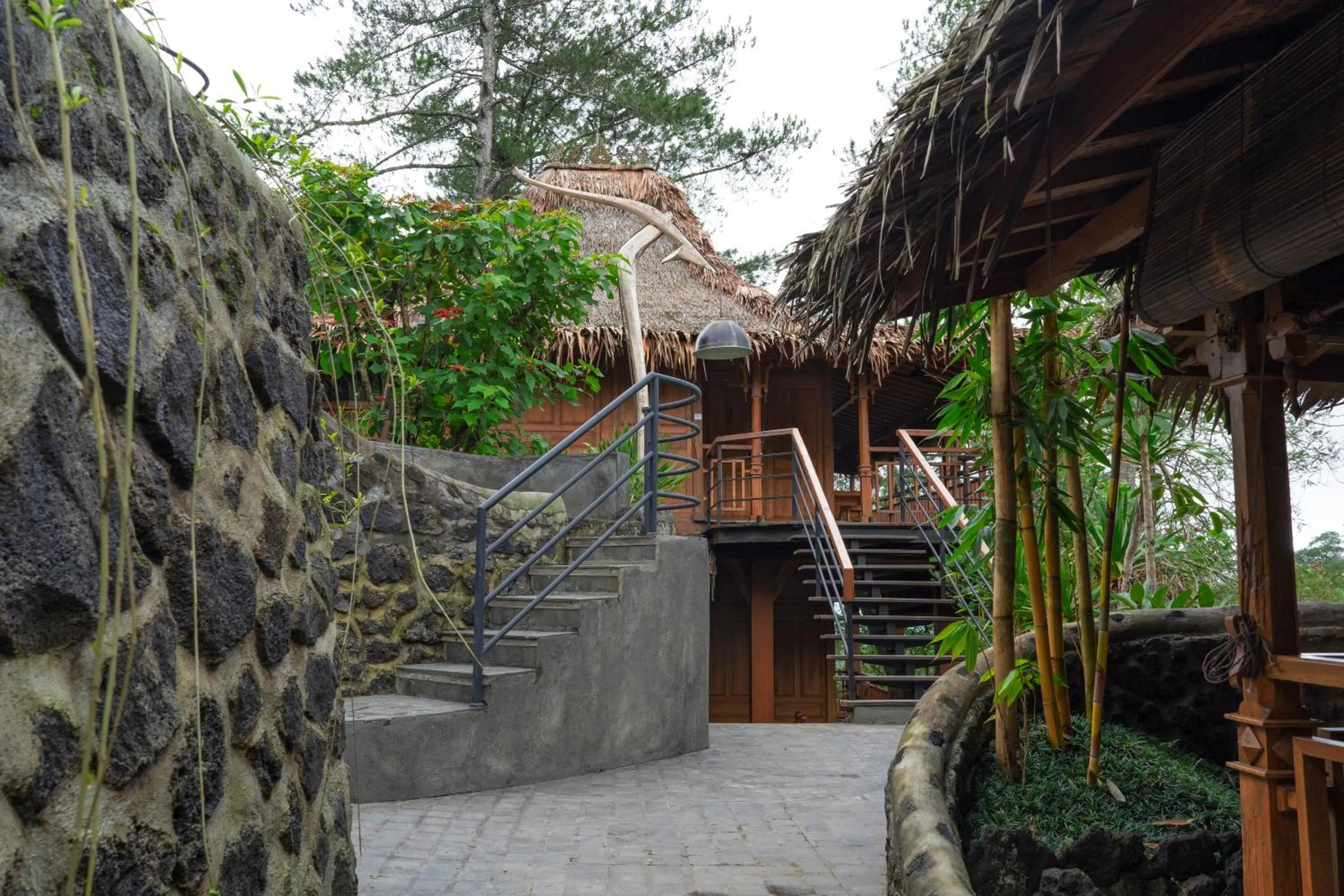 Facade/entrance in Tira Vilagna Suites & Spa