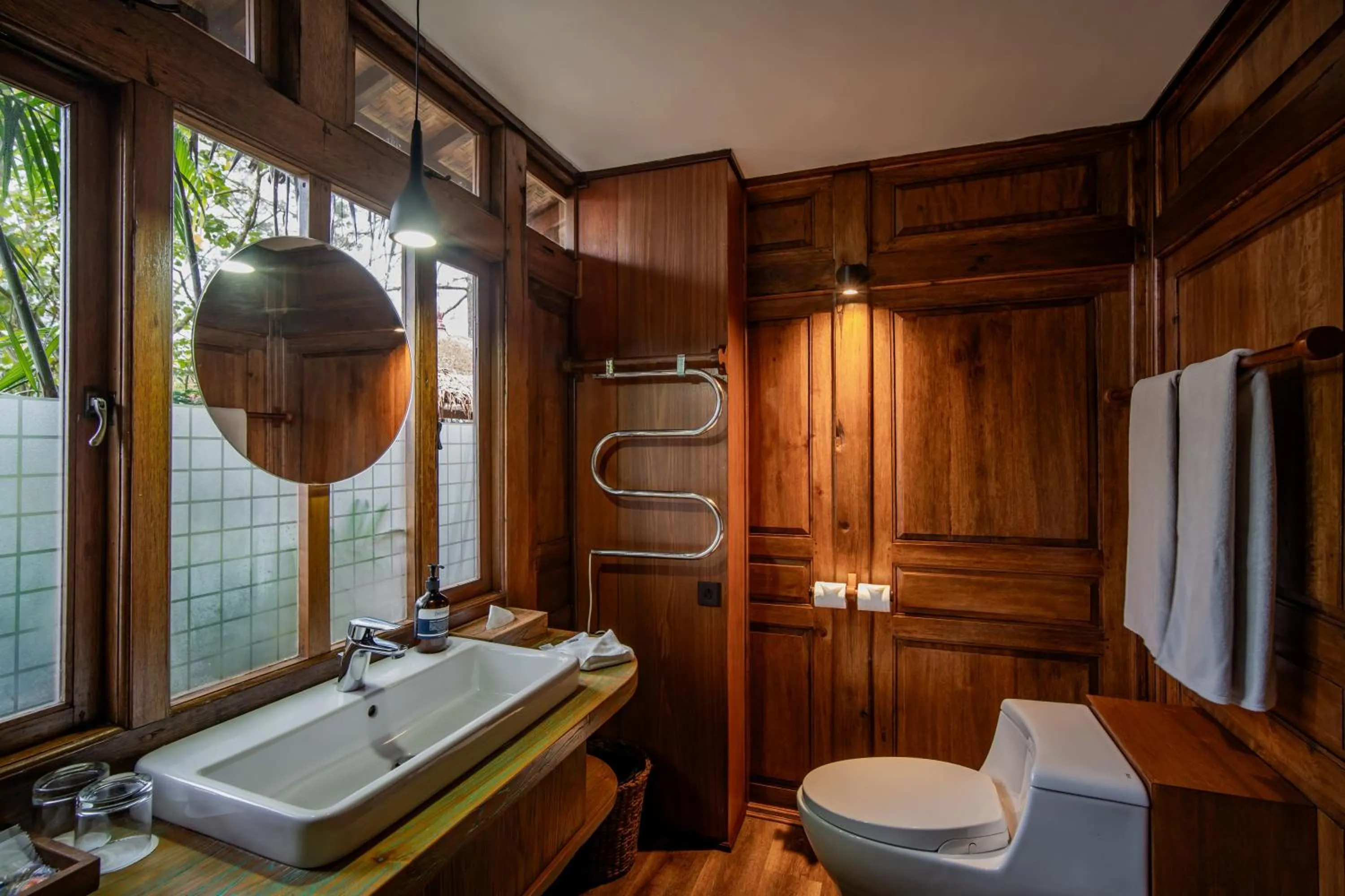 Bathroom in Tira Vilagna Suites & Spa