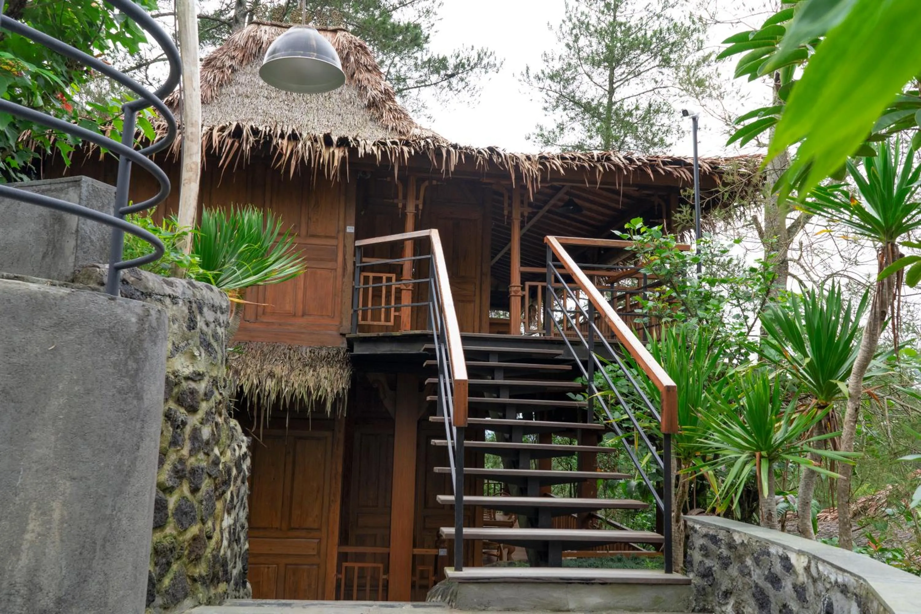 Facade/entrance in Tira Vilagna Suites & Spa