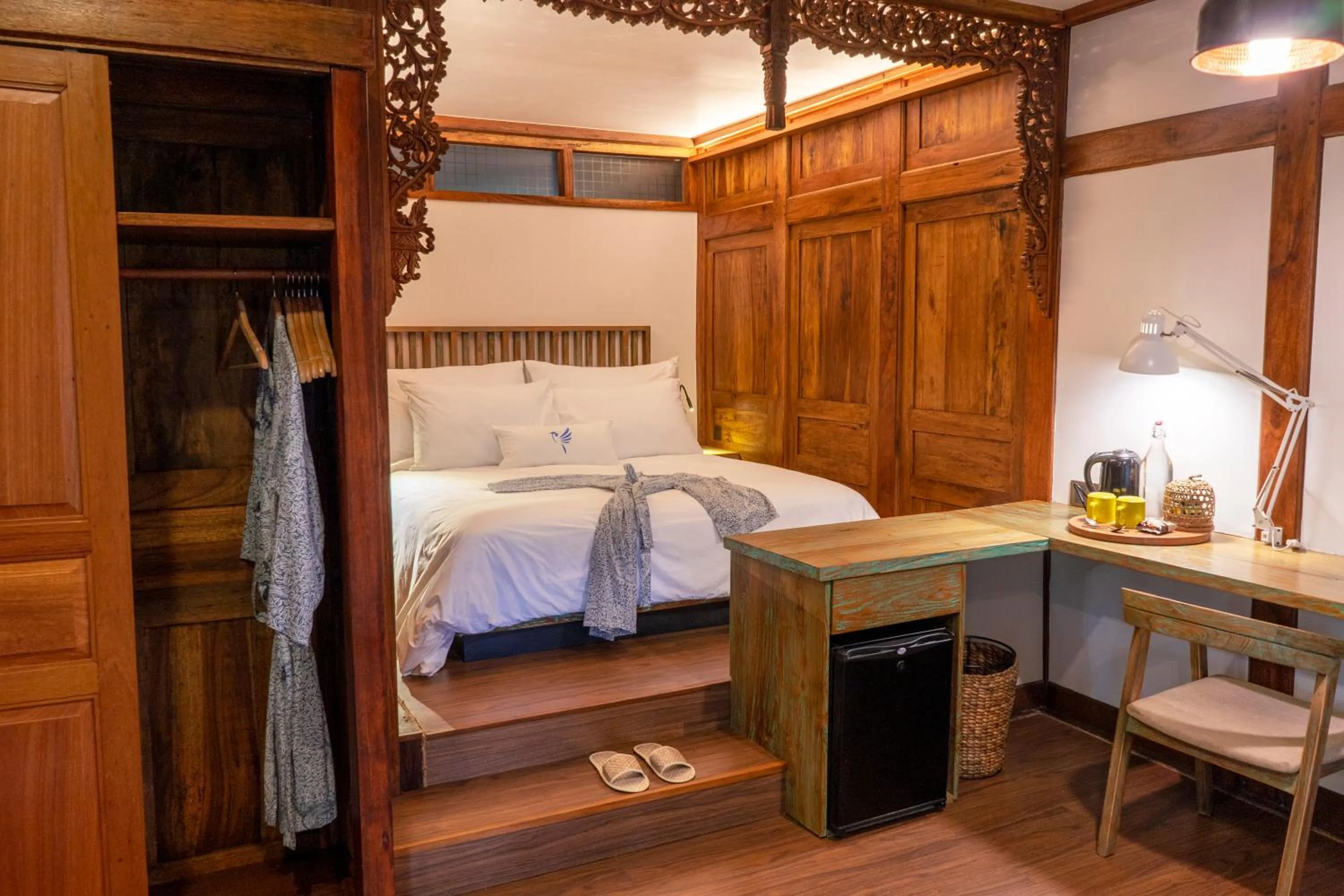 Bed in Tira Vilagna Suites & Spa