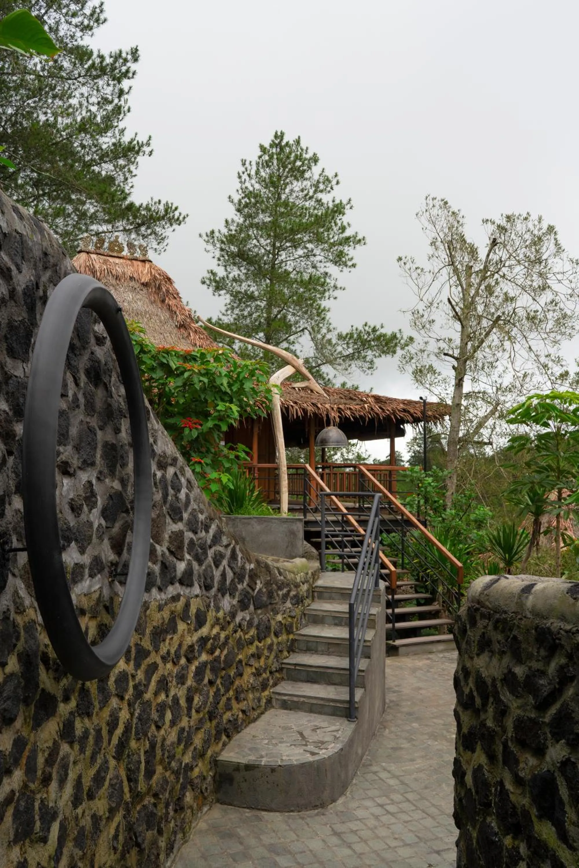 Facade/entrance in Tira Vilagna Suites & Spa