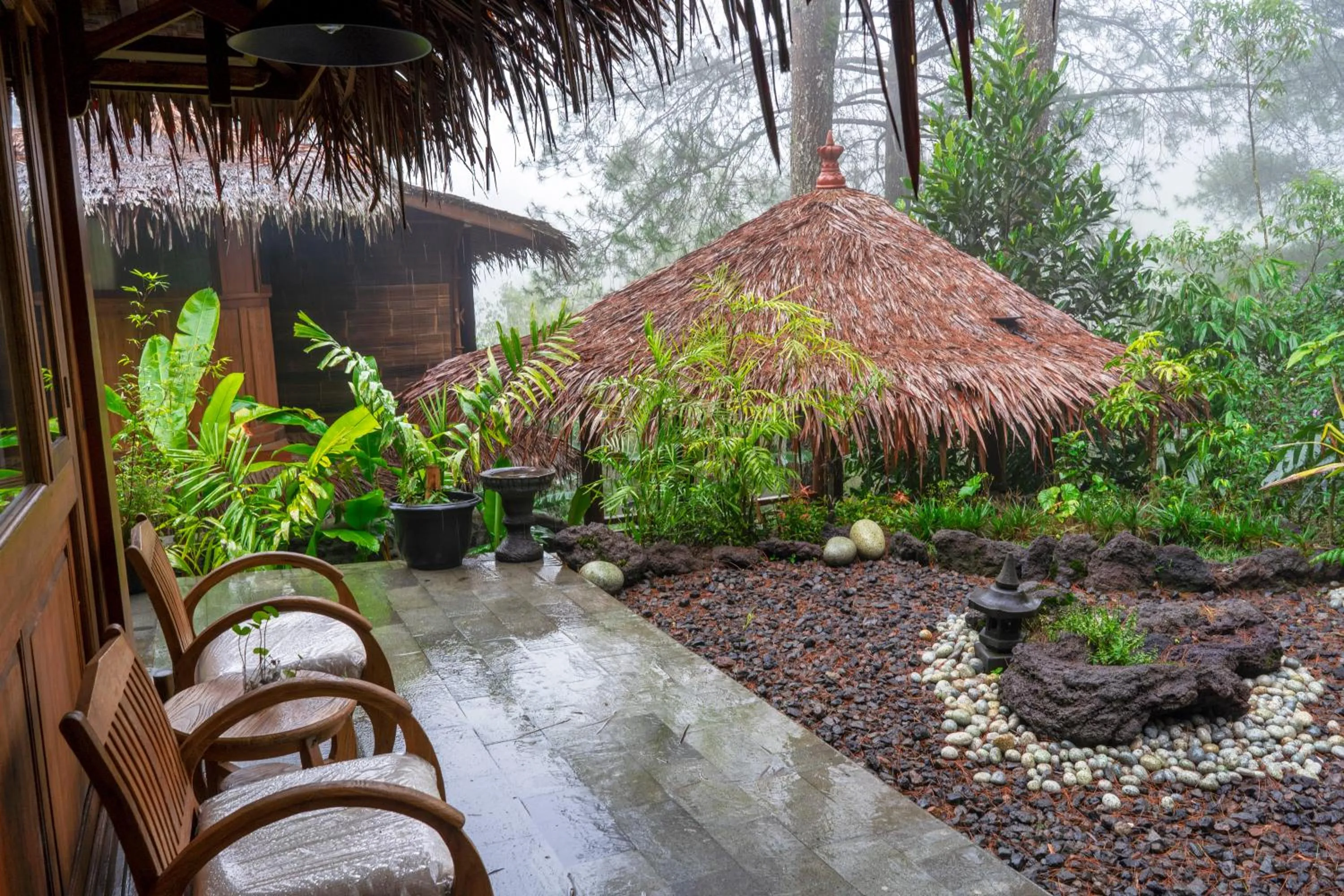 Patio in Tira Vilagna Suites & Spa