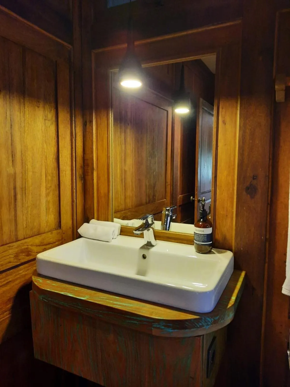 Bathroom in Tira Vilagna Suites & Spa