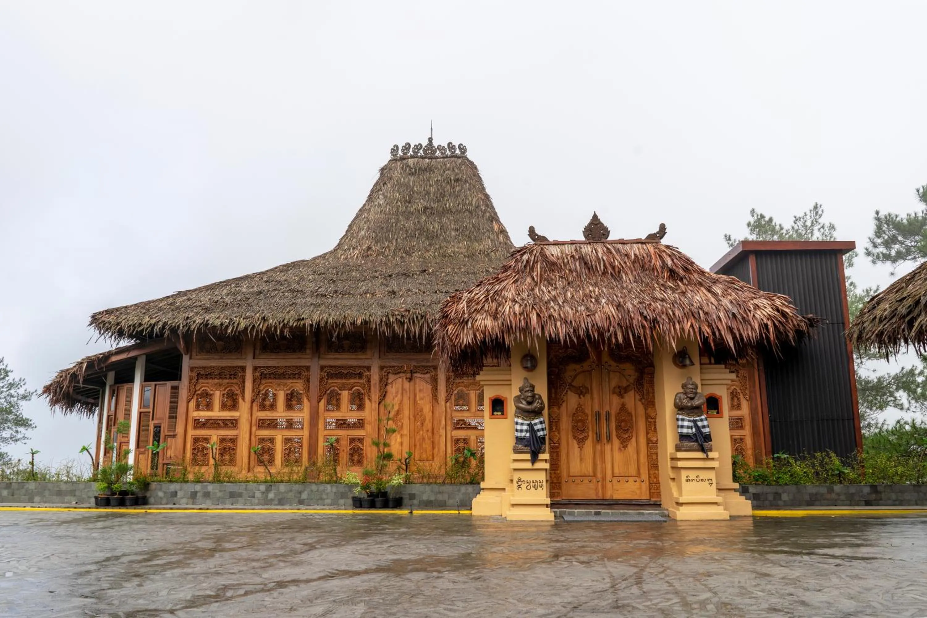 Property building in Tira Vilagna Suites & Spa