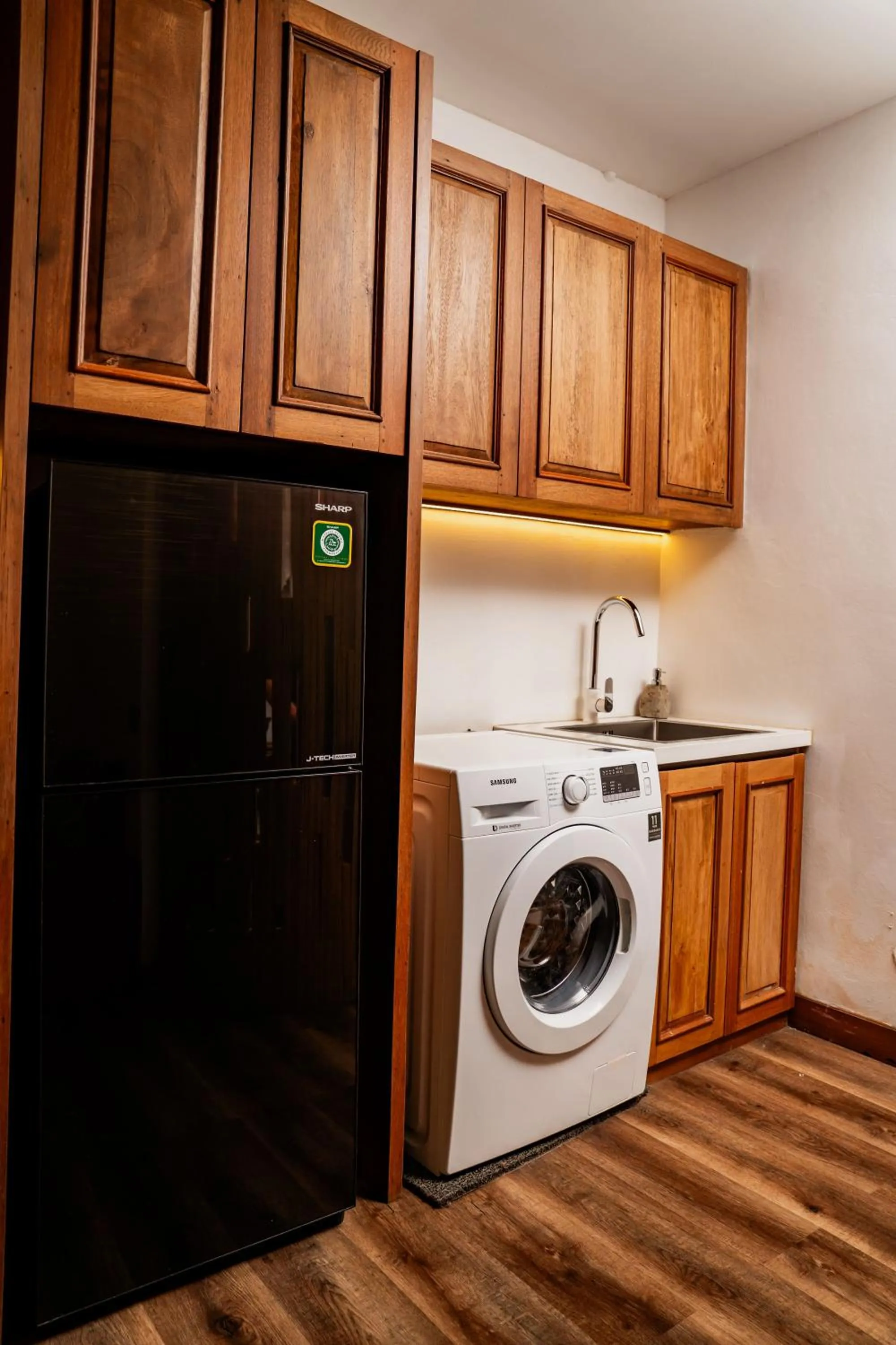 washing machine in Tira Vilagna Suites & Spa