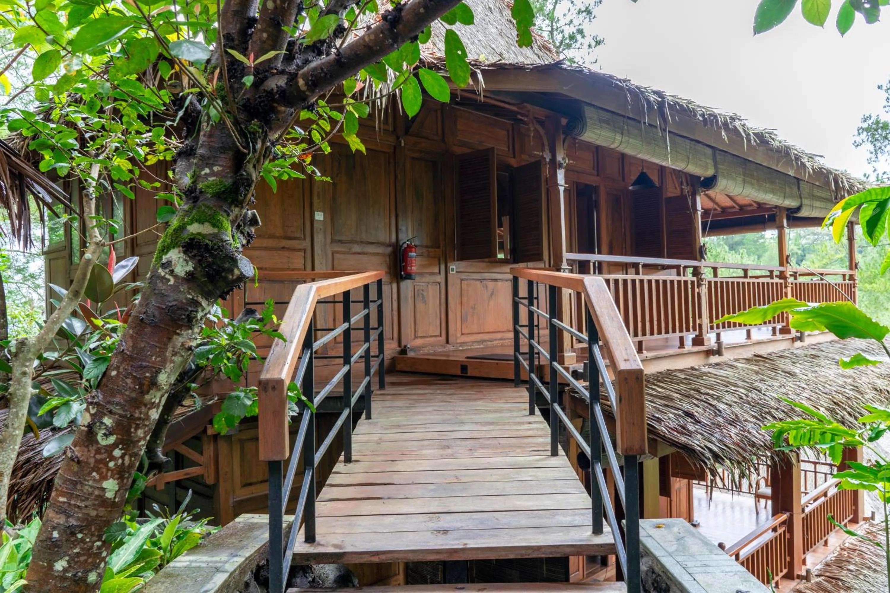 Facade/entrance in Tira Vilagna Suites & Spa