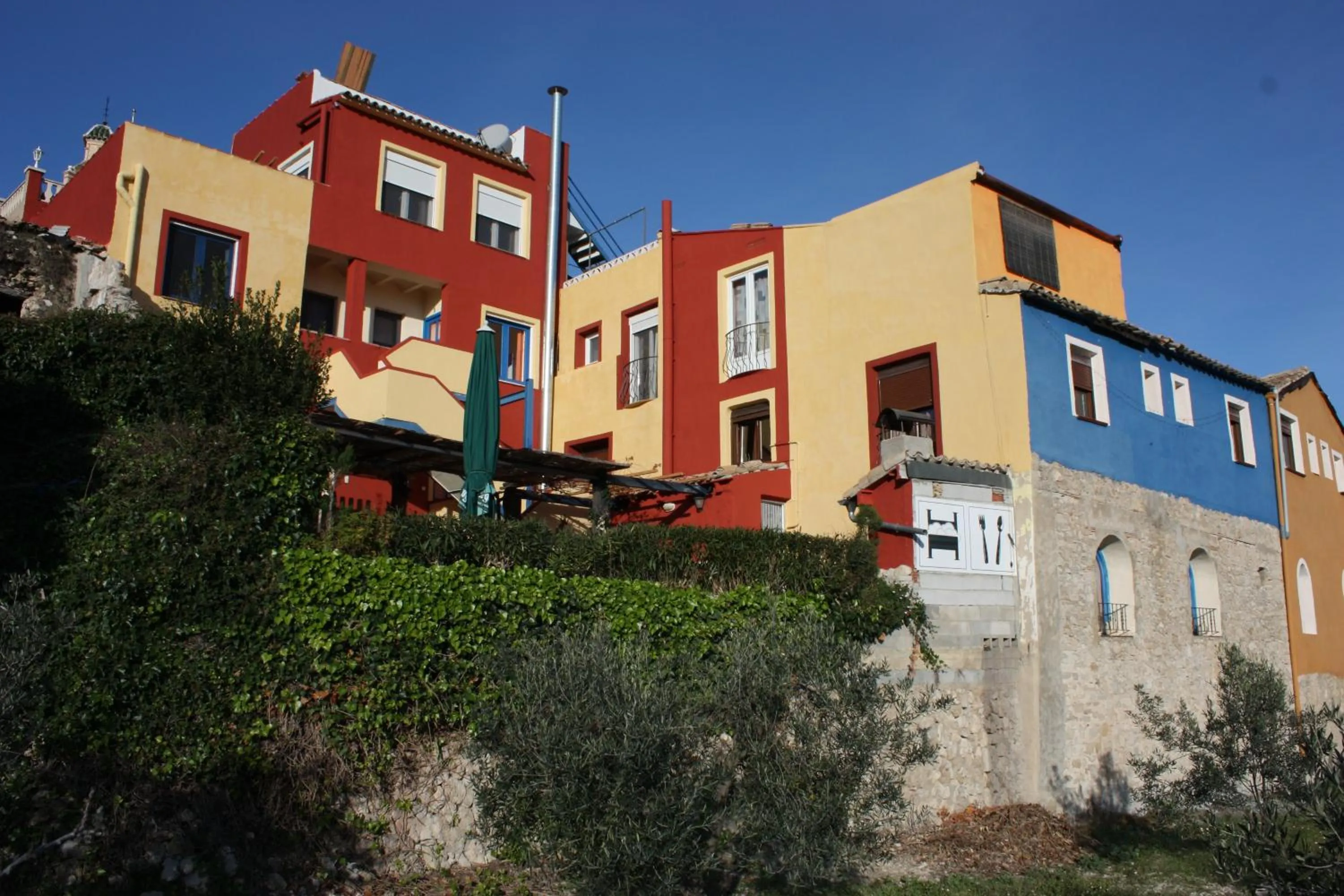 Facade/entrance in L'Almàssera Casa Rural & Restaurant