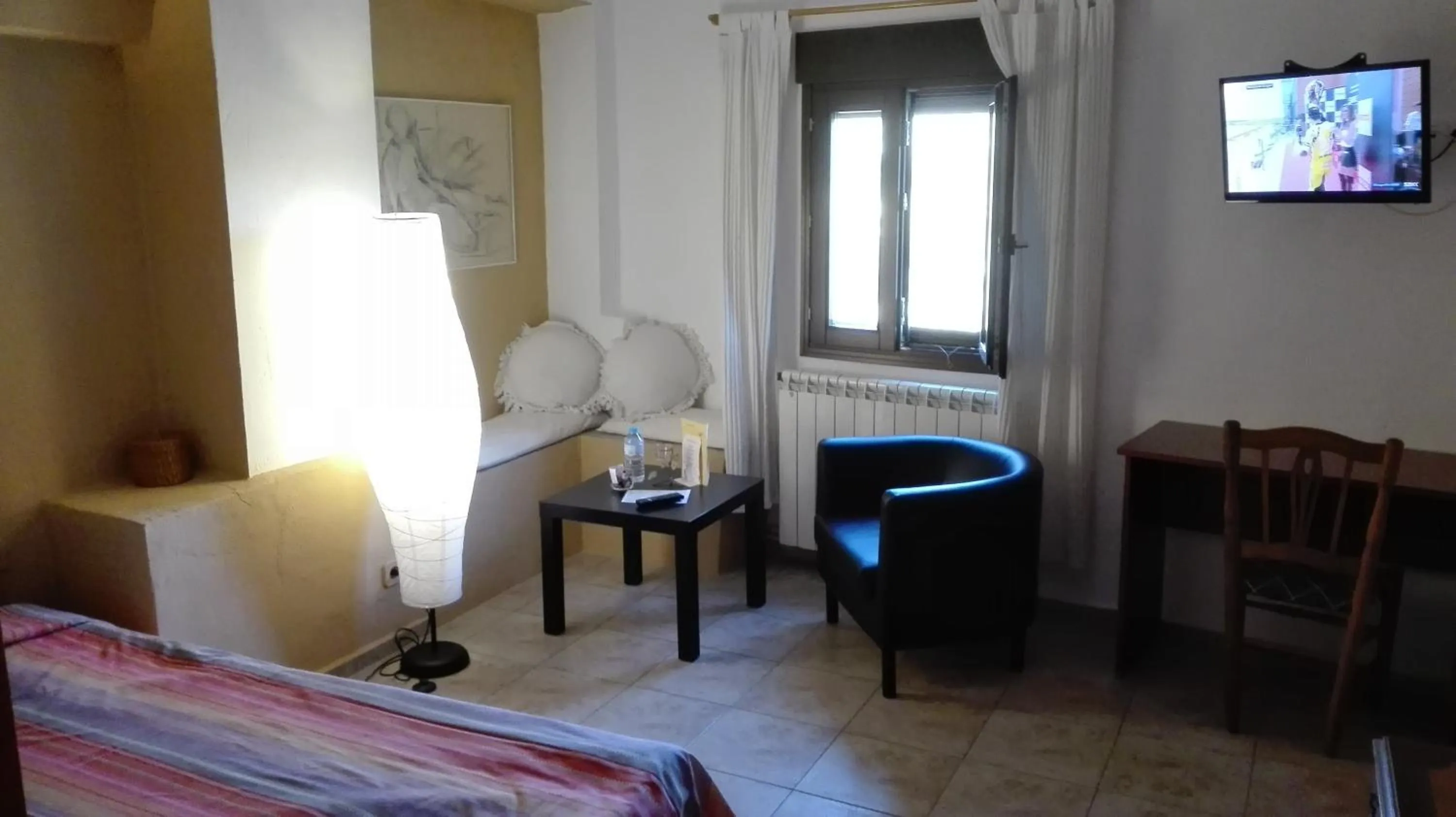 Photo of the whole room in L'Almàssera Casa Rural & Restaurant