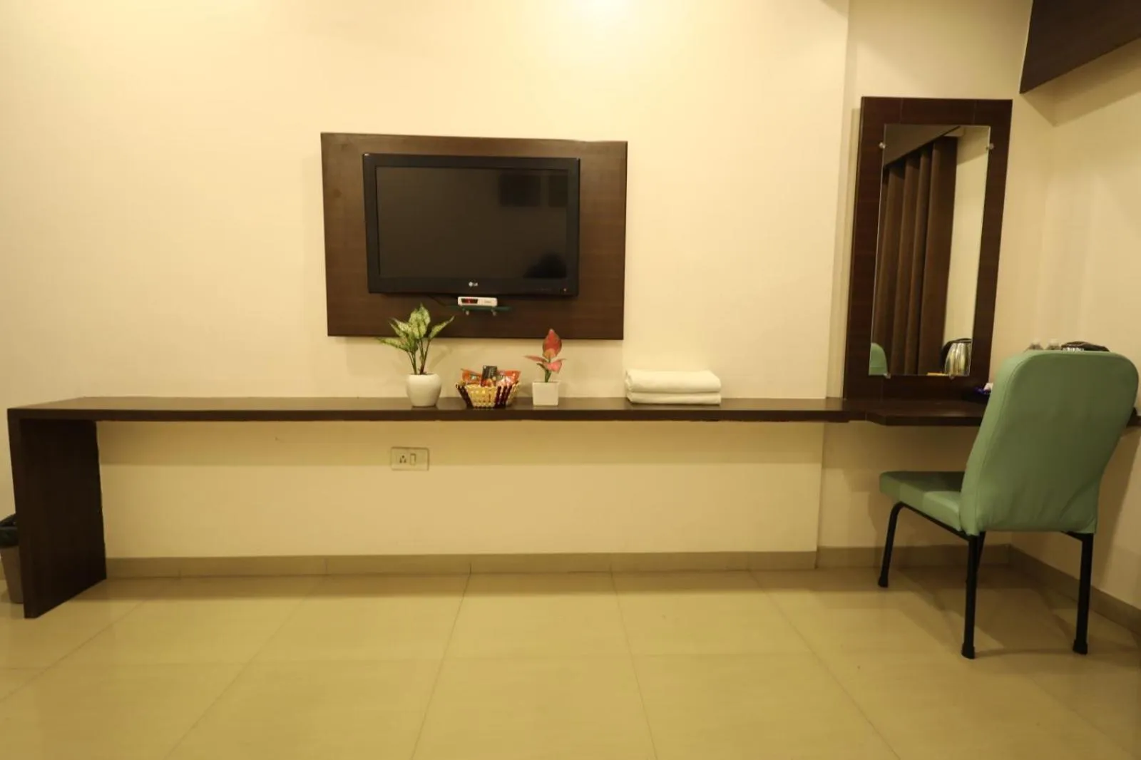 TV and multimedia in Saish Hotel Shirdi