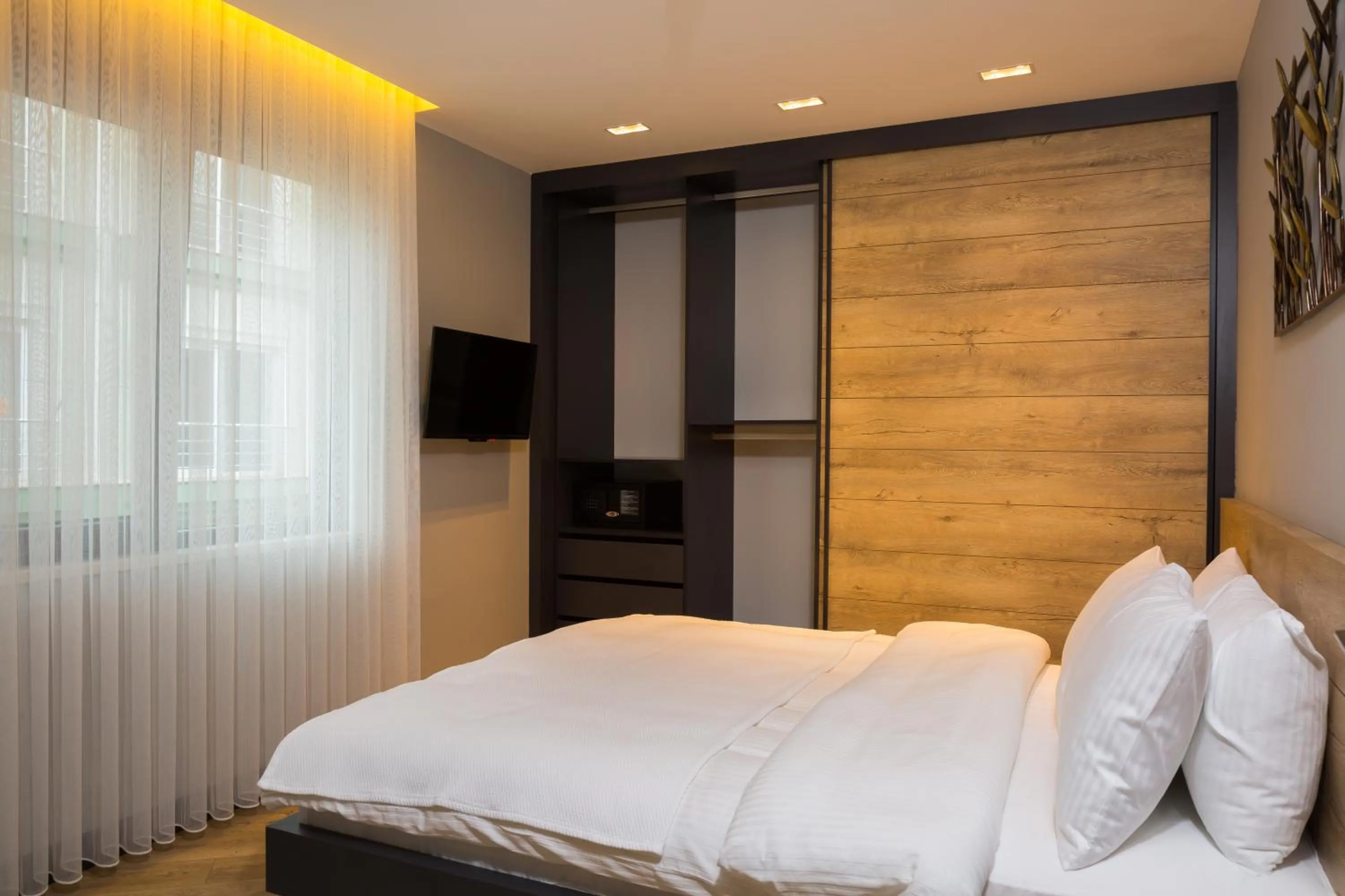 Bedroom, Bed in Z-Suites