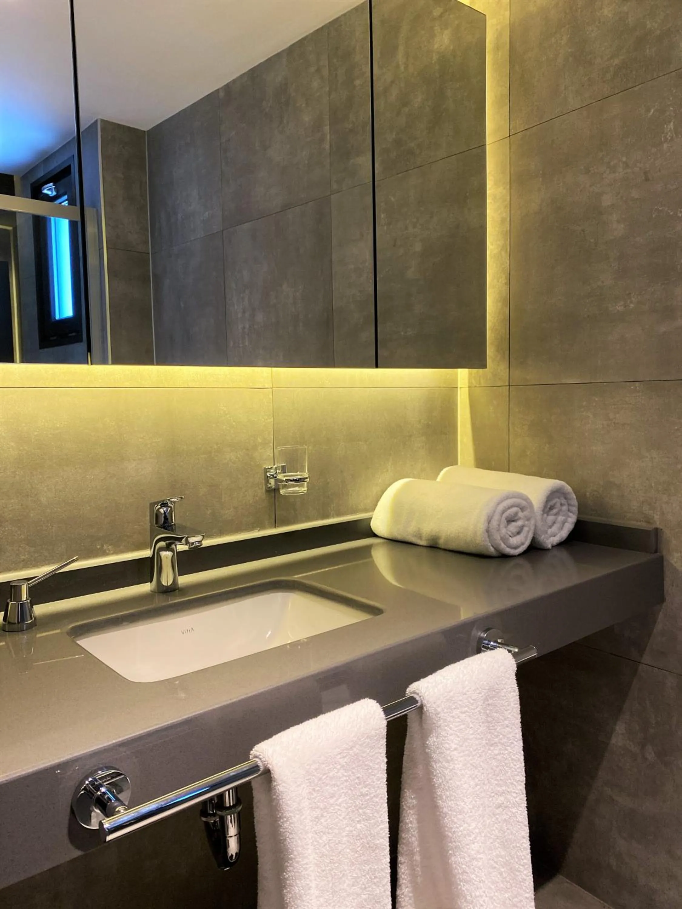 Bathroom in Z-Suites