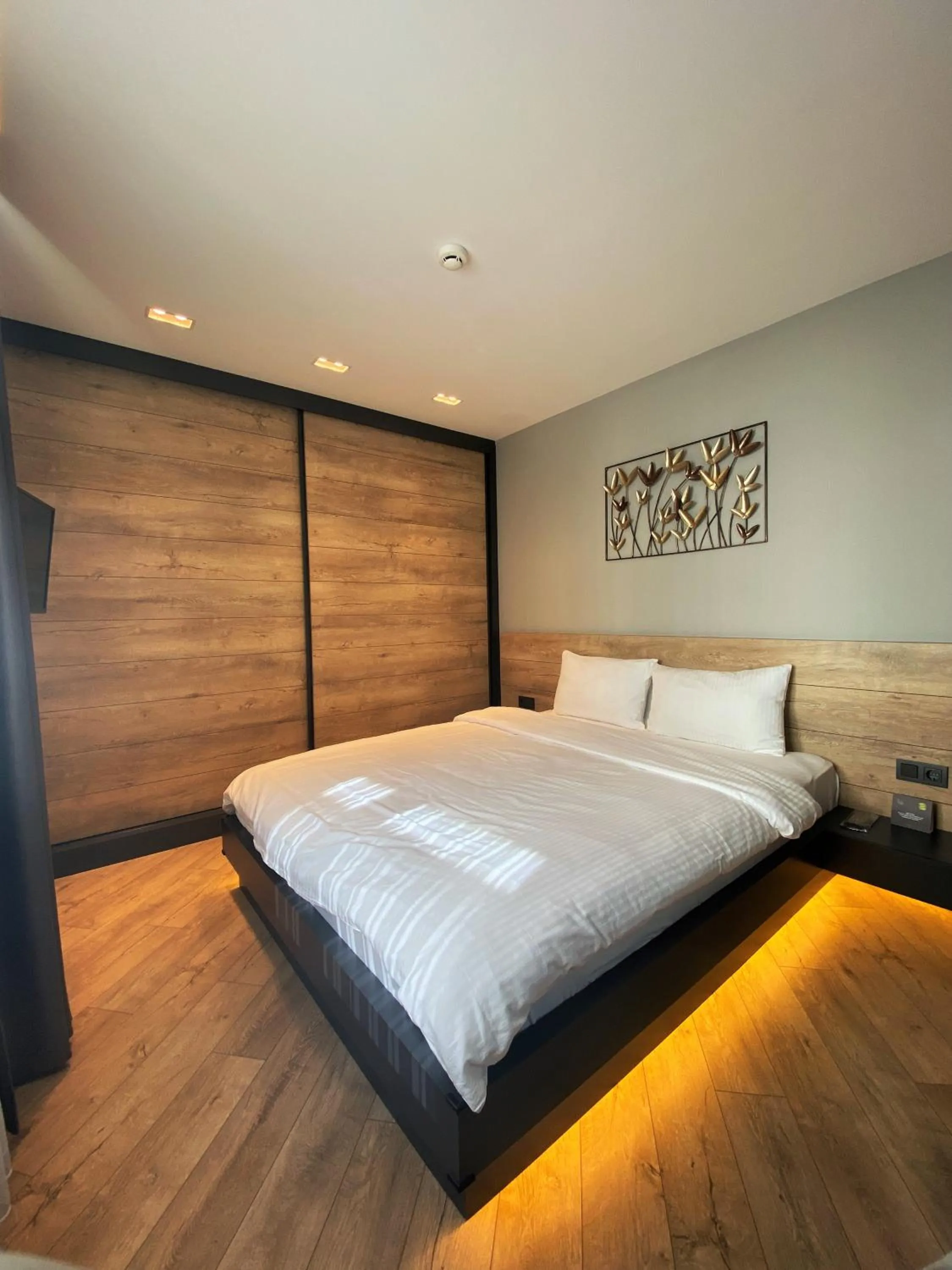 Bedroom, Bed in Z-Suites