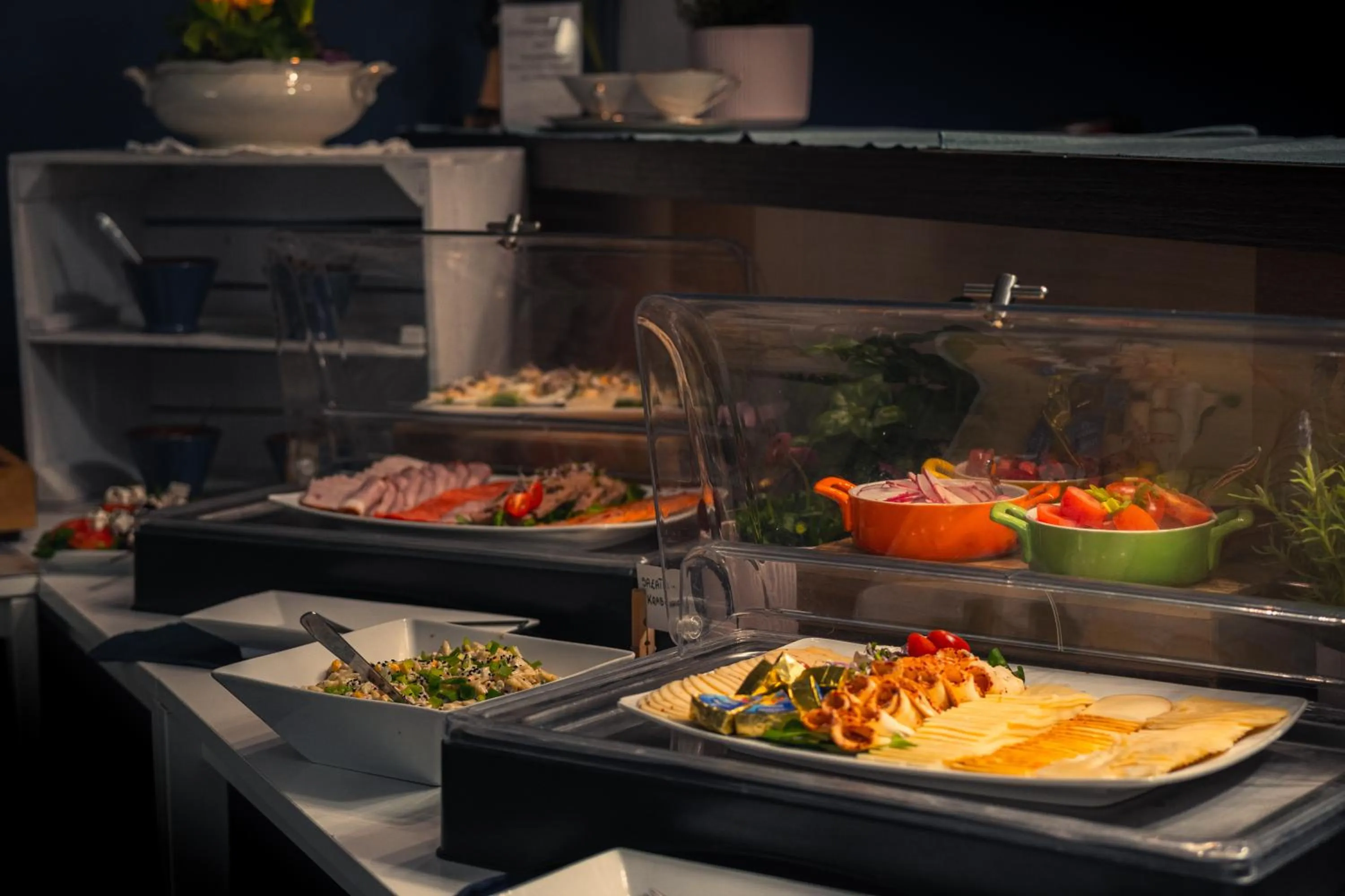 Food and drinks in Villa Flaming