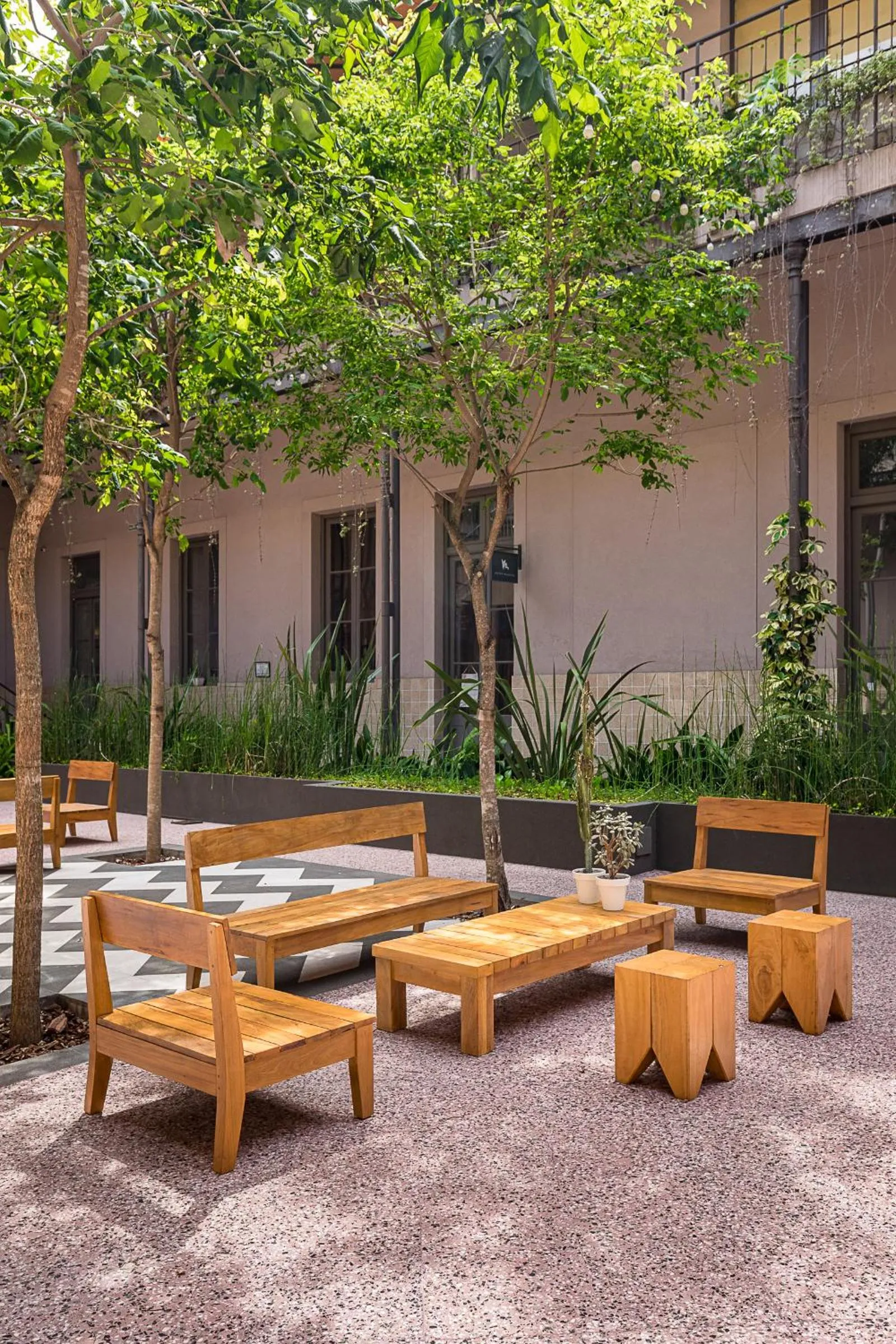 Property building in Casa San José