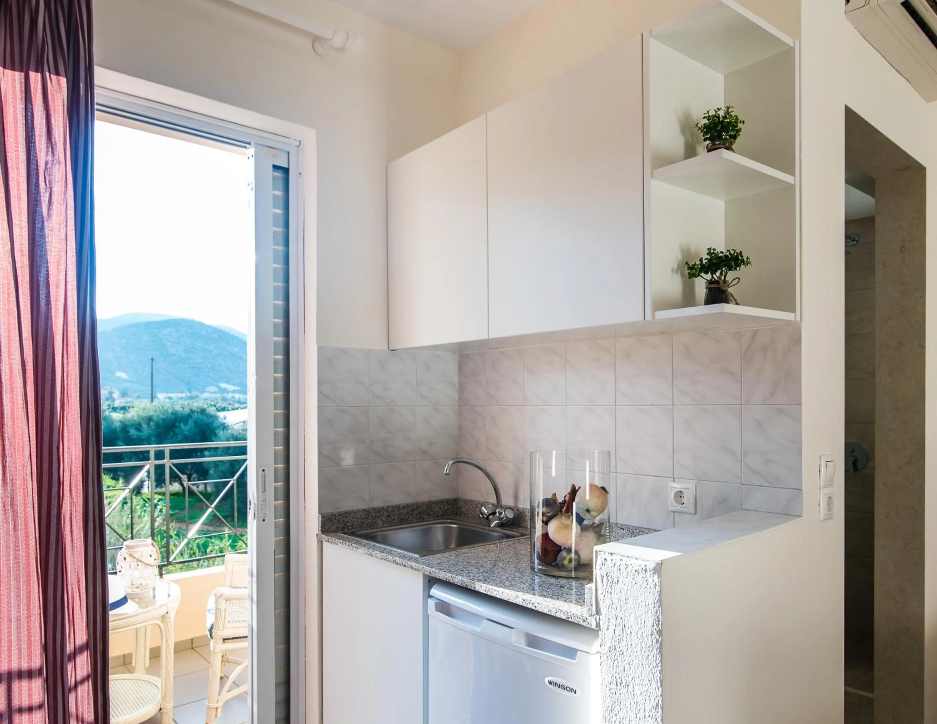 Kitchen or kitchenette in Mirage Studios