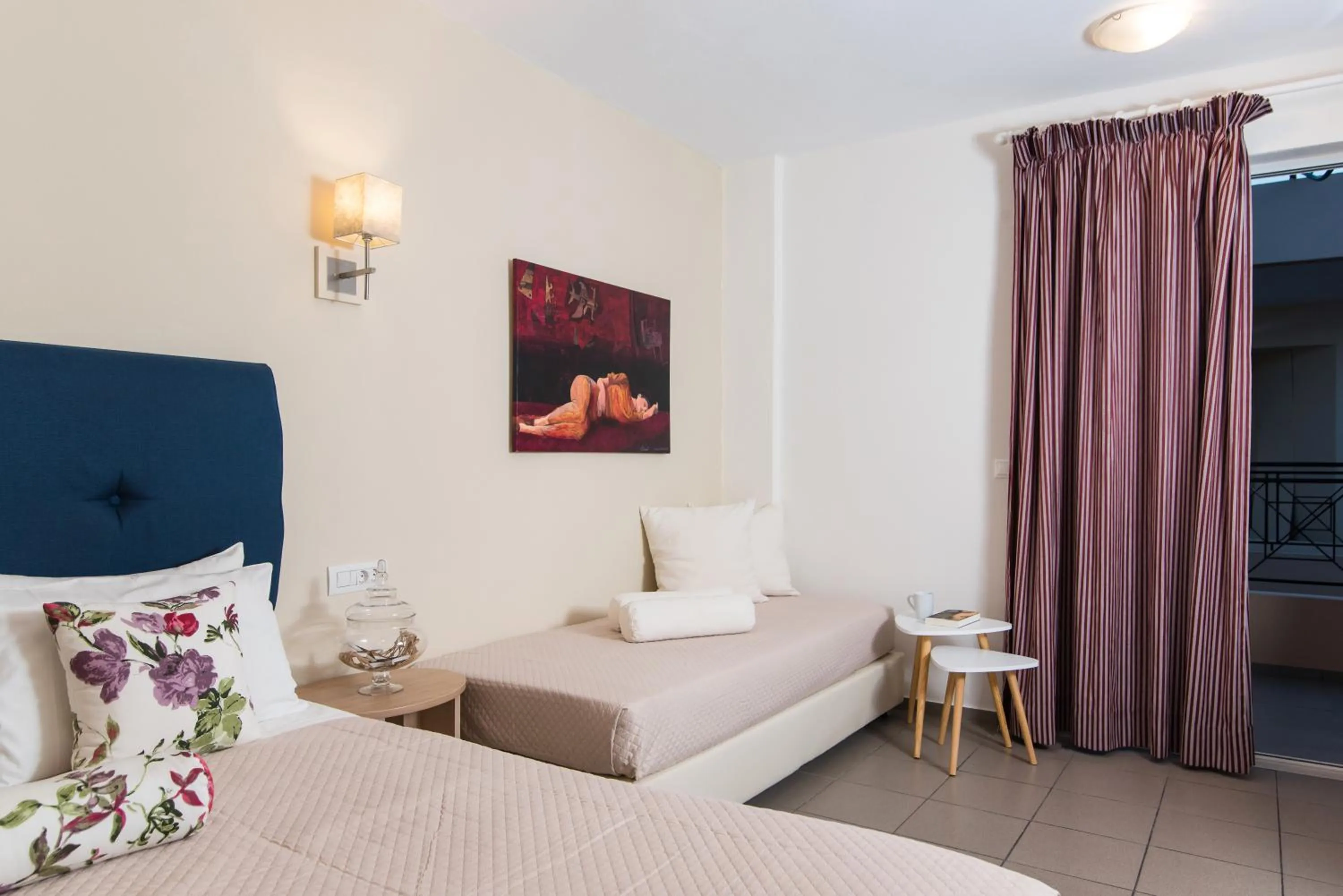 Balcony/Terrace, Bed in Mirage Studios