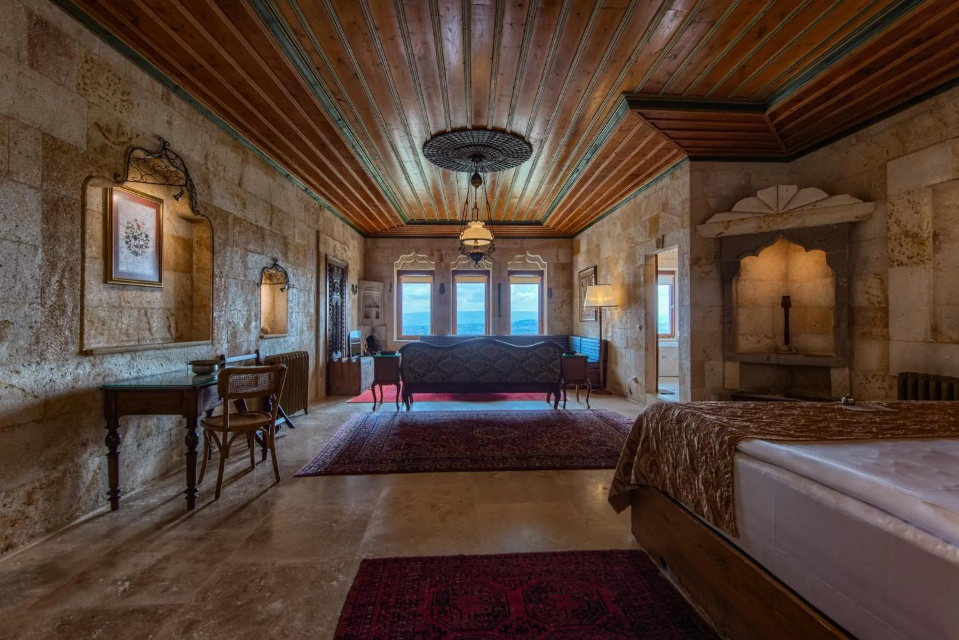 Bed in MUSEUM HOTEL - Relais & Châteaux