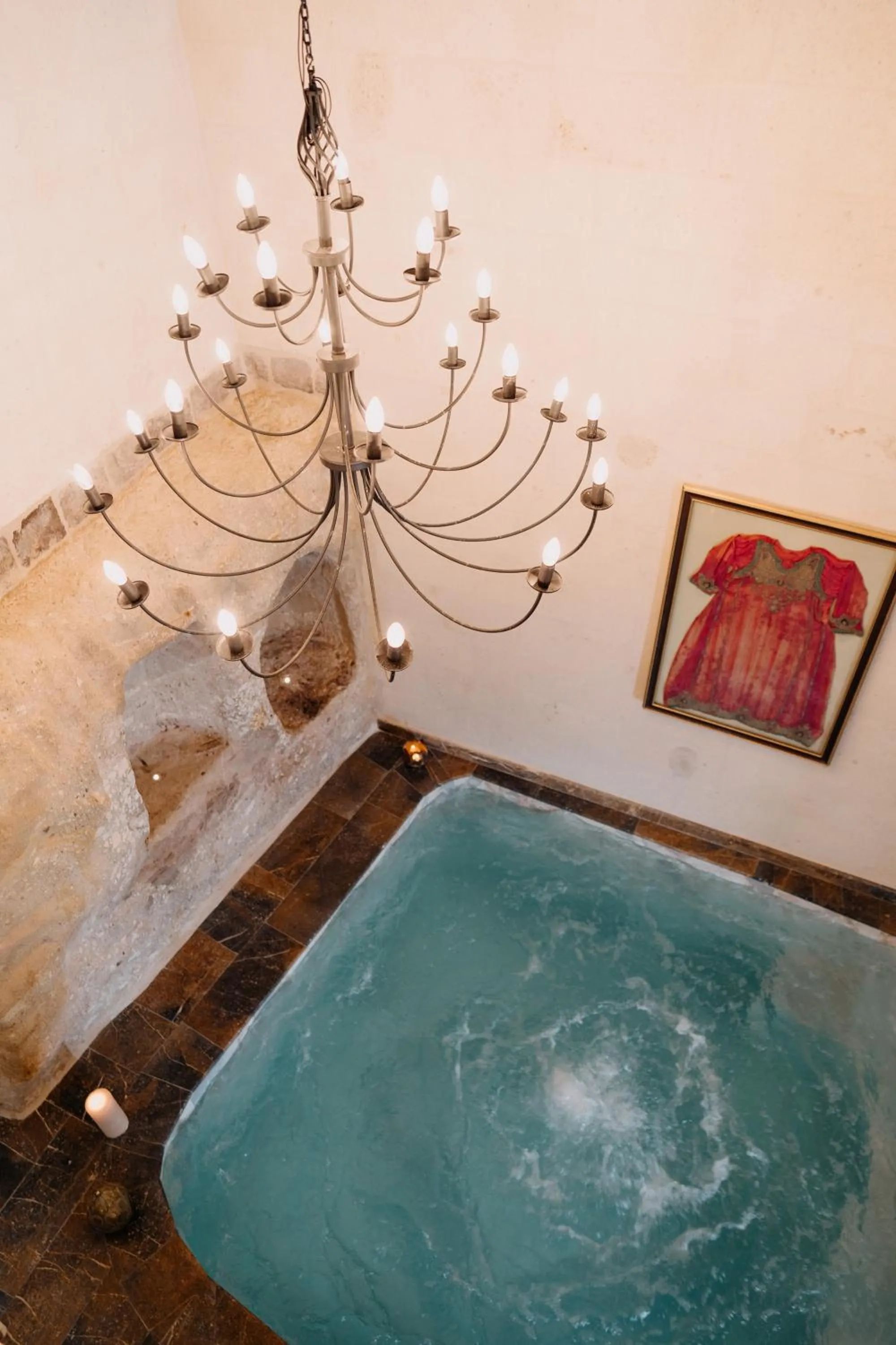 Hot Tub in MUSEUM HOTEL - Relais & Châteaux