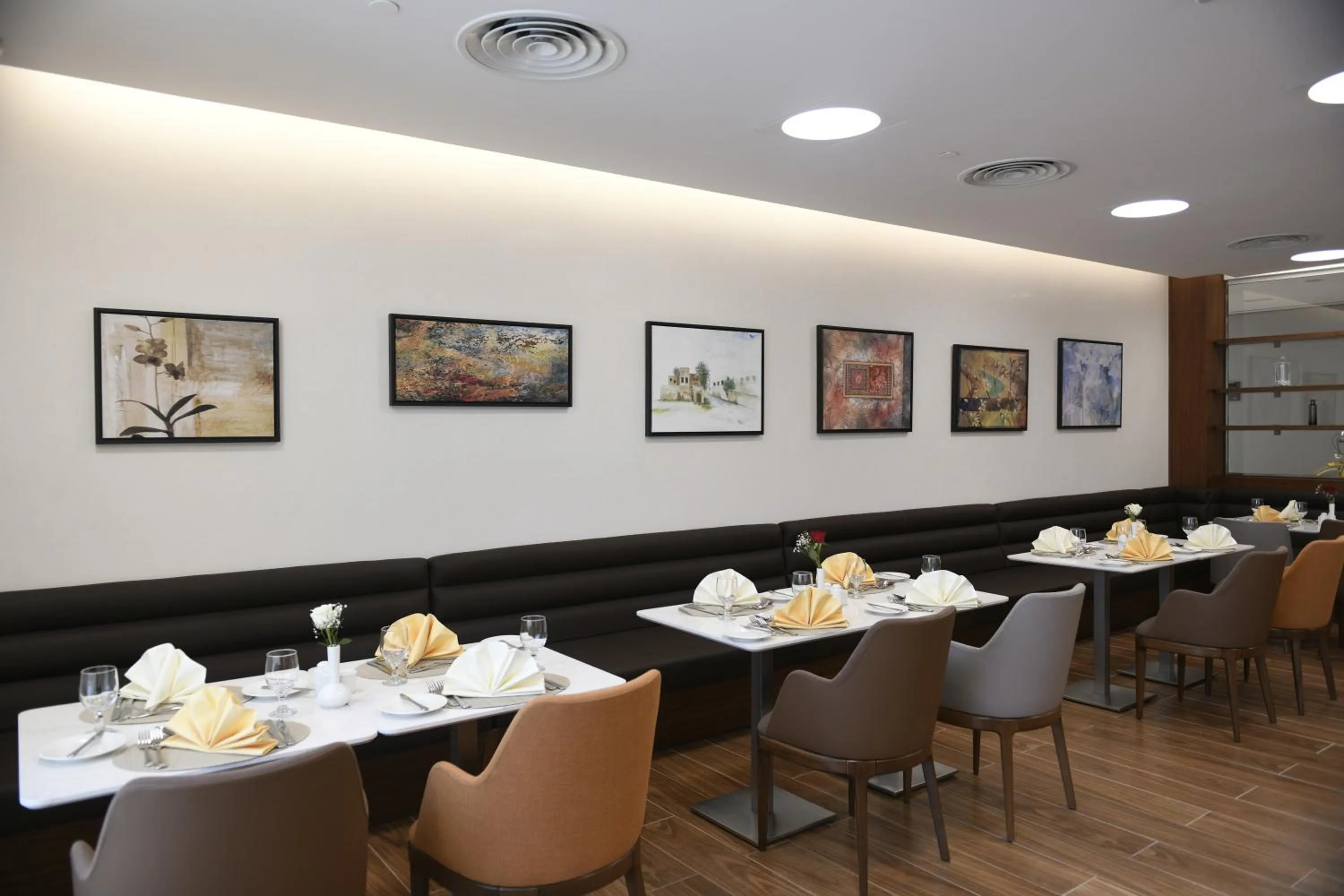 Restaurant/places to eat in Golden Tulip Riyadh Convention and Exhibition Center