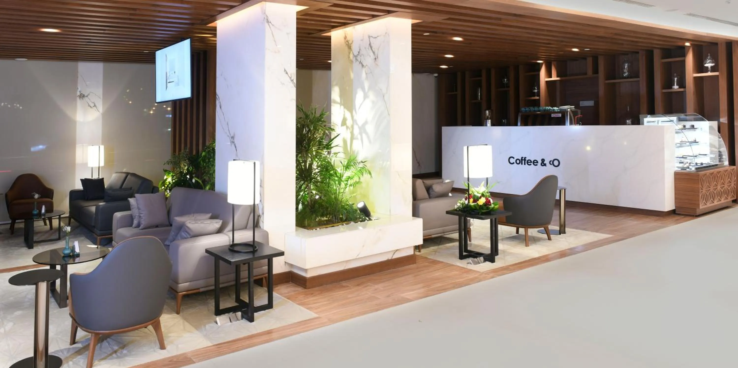 Lounge or bar in Golden Tulip Riyadh Convention and Exhibition Center