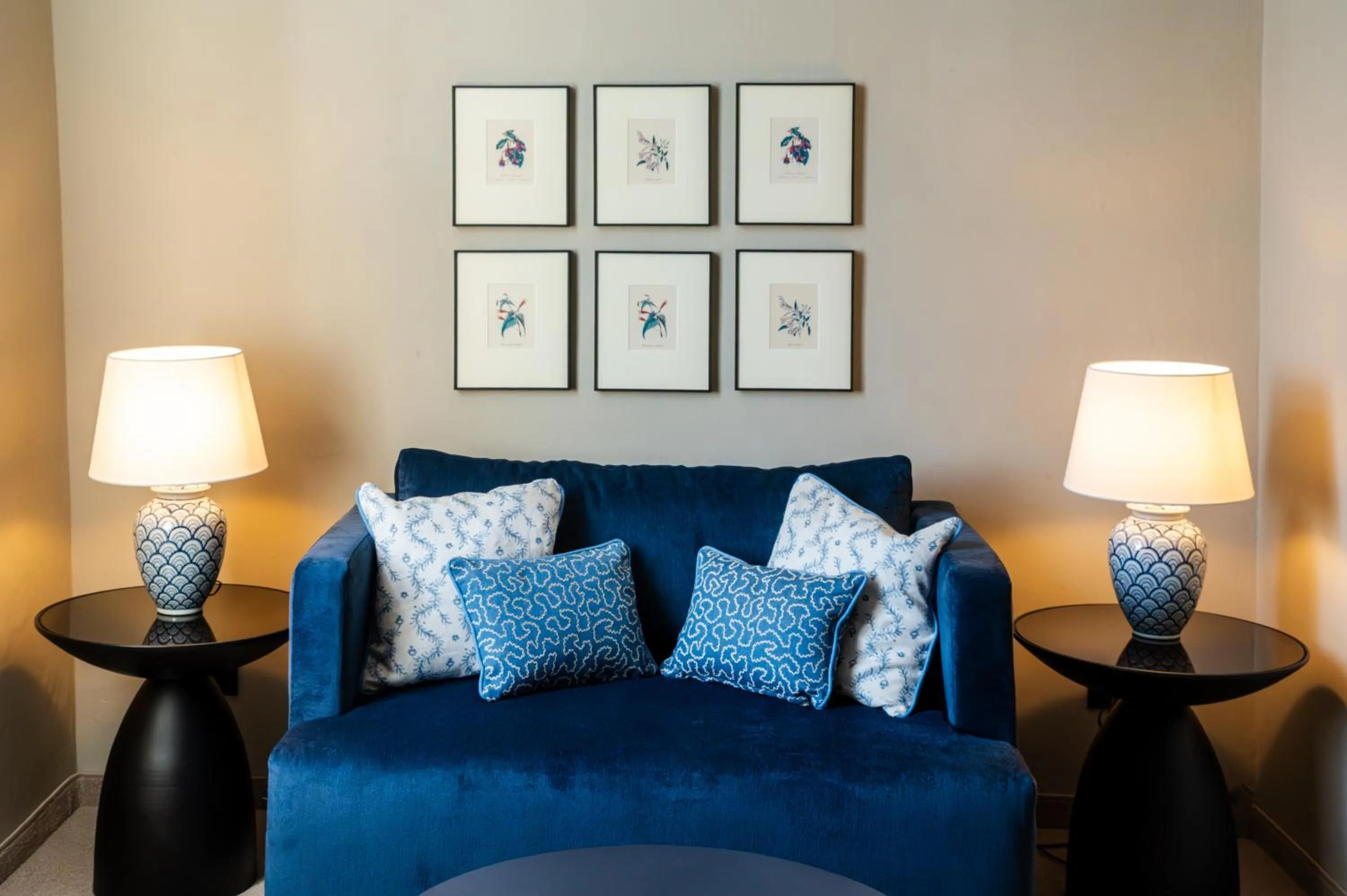 Seating area in Hotel Vier Jahreszeiten Salzburg