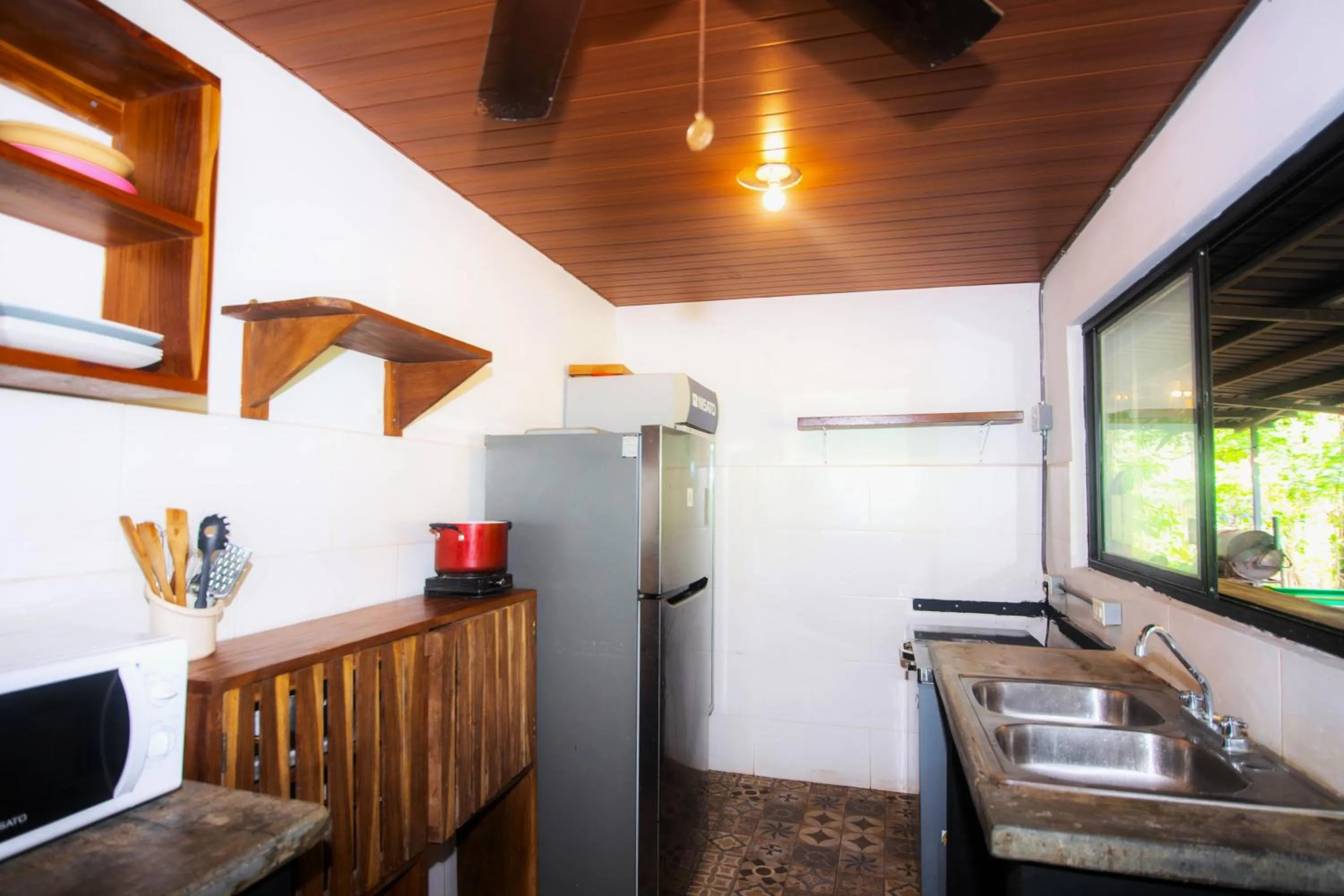 Communal kitchen in Wao Jungle Venao