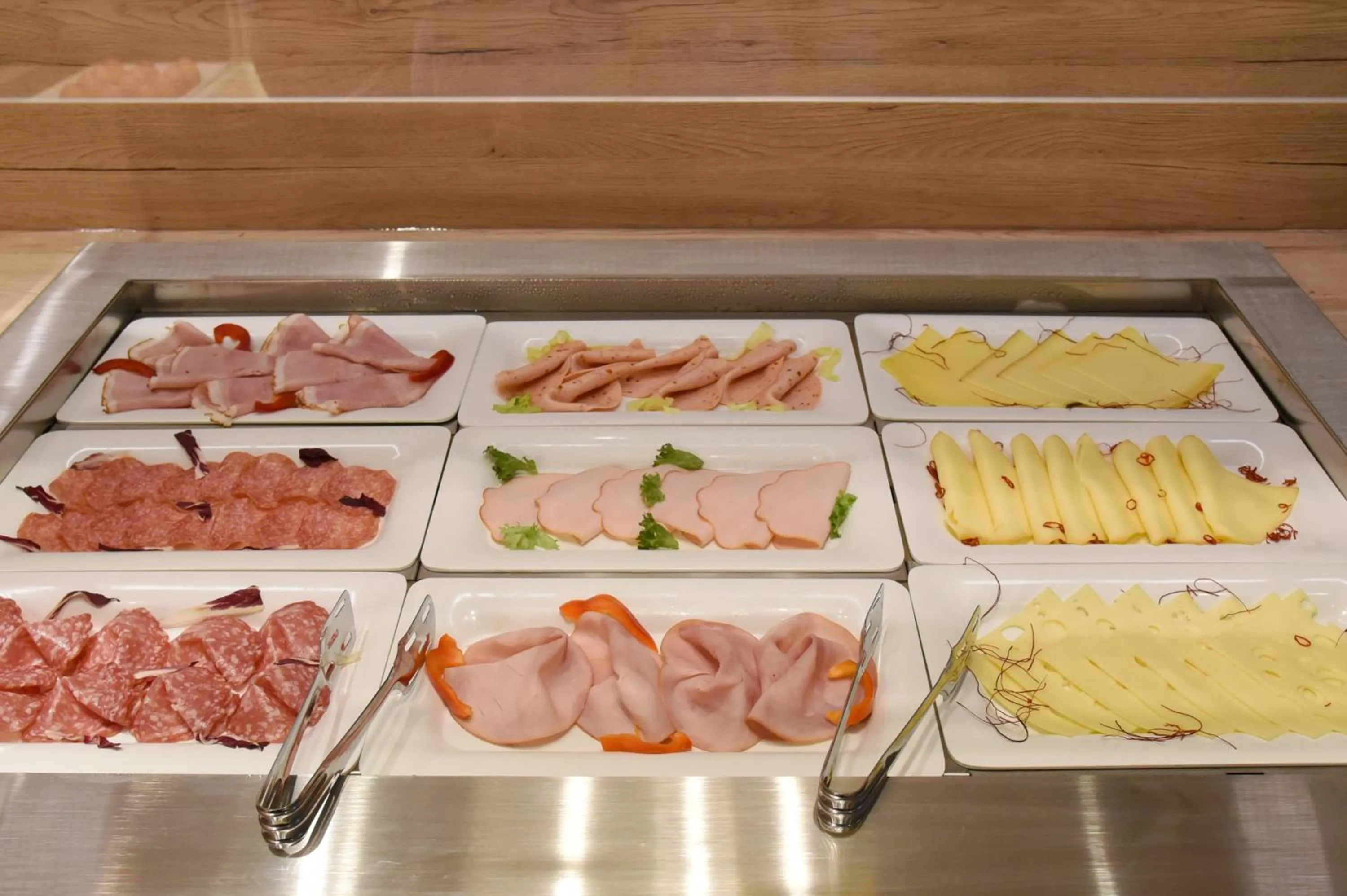 Buffet breakfast in Am Neutor Hotel Salzburg Zentrum