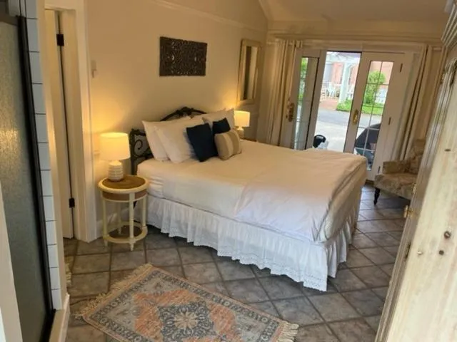 Bed in Beaufort House Inn