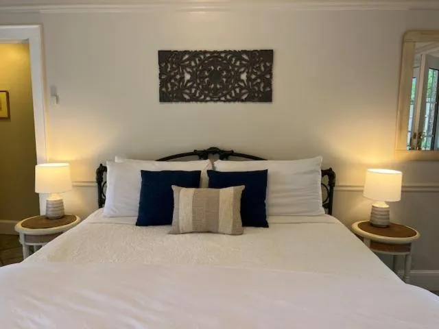 Bed in Beaufort House Inn