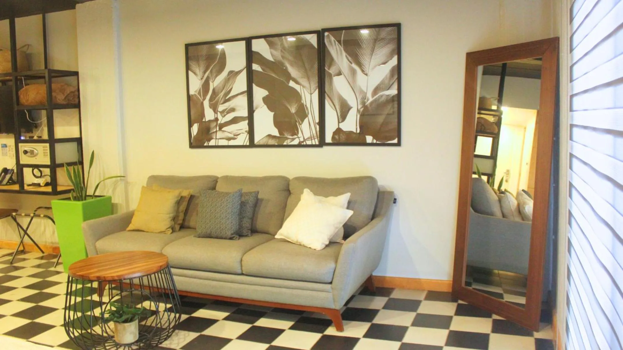 Living room in Joint Boutique Hotel