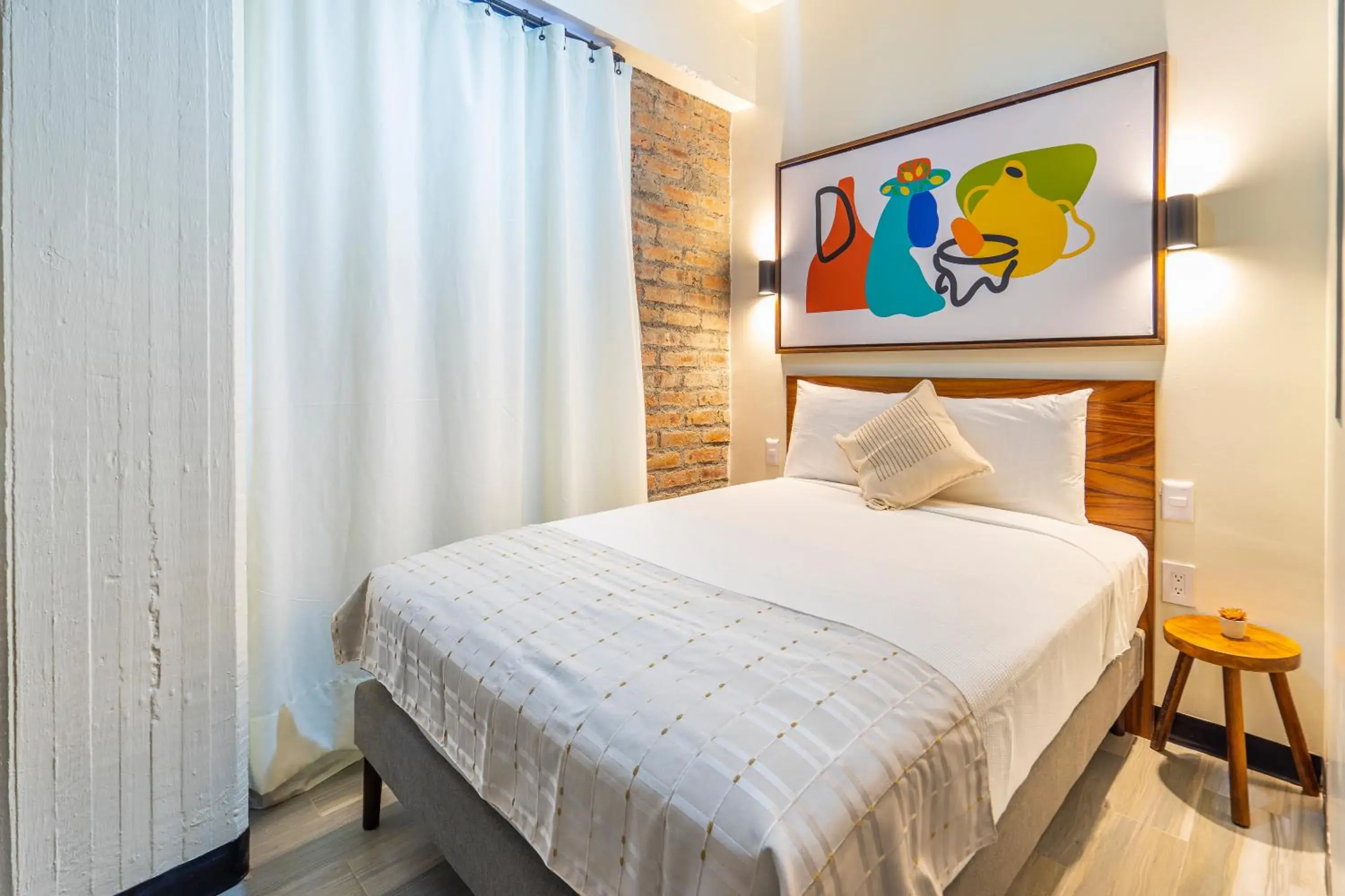 Economy Full Bed on Street - single occupancy in Joint Boutique Hotel Economy Full Bed on Street - single occupancy in Joint Boutique Hotel