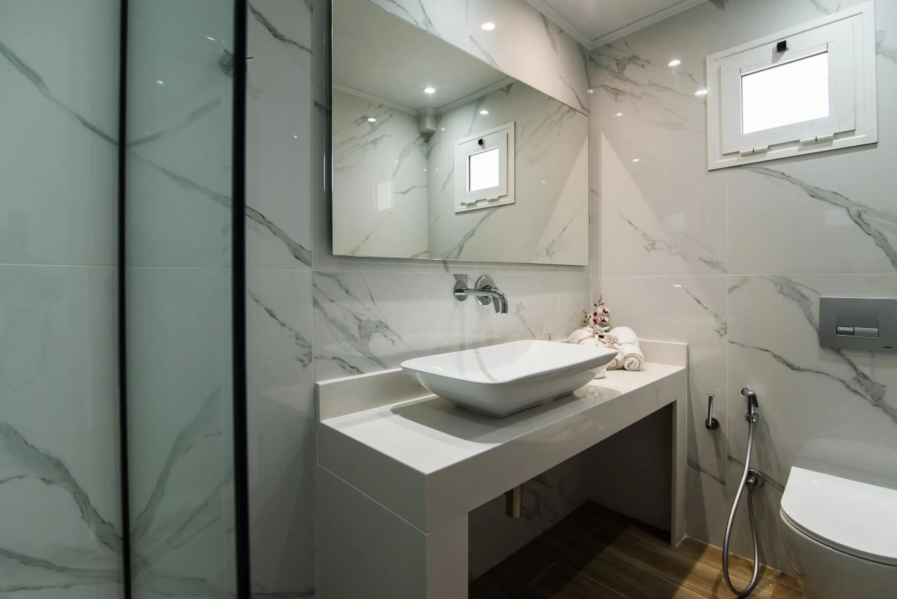 Bathroom in Yiannis Manos Hotel Resort