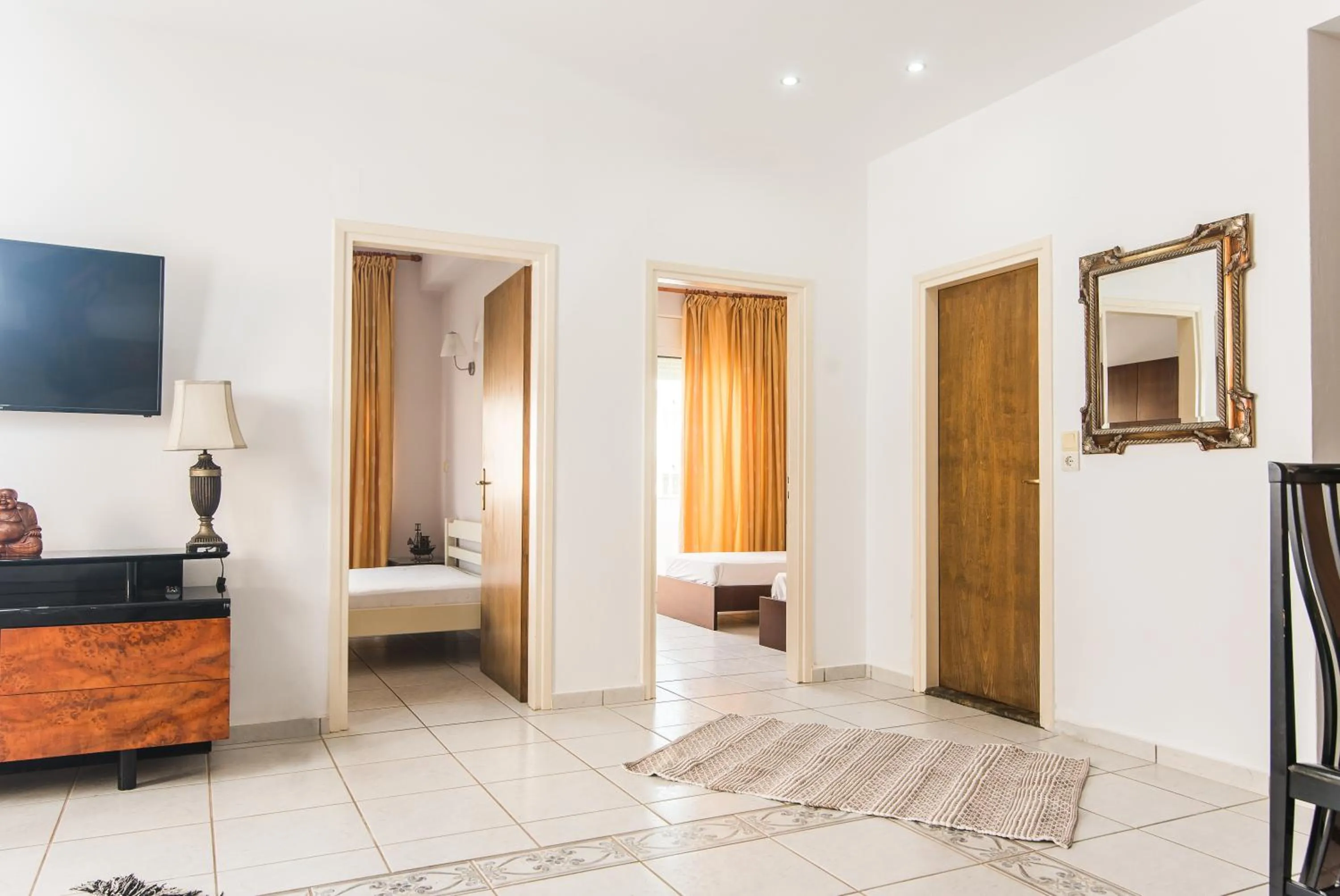 Bedroom, Bed in Yiannis Manos Hotel Resort